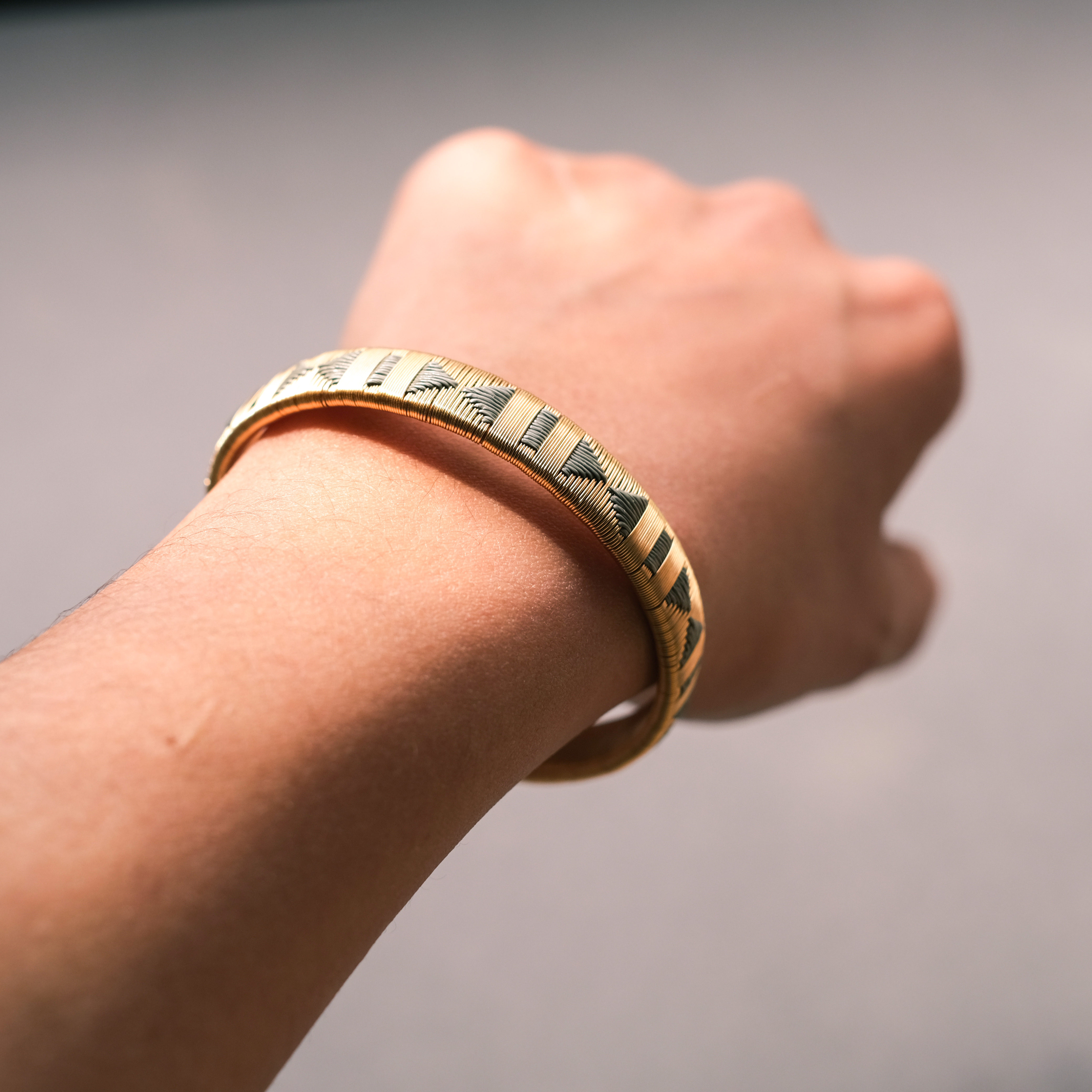 Werregue編織銅手環｜灰金｜哥倫比亞