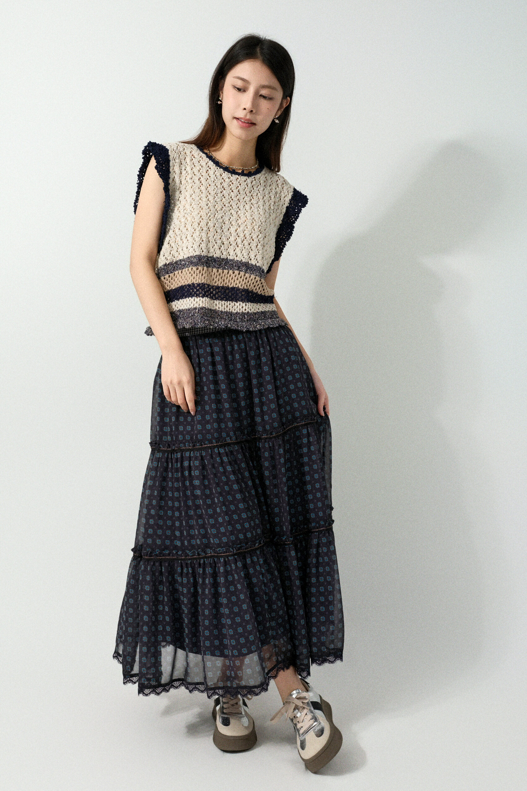 撞色間條腳通花針織背心 (預購產品）