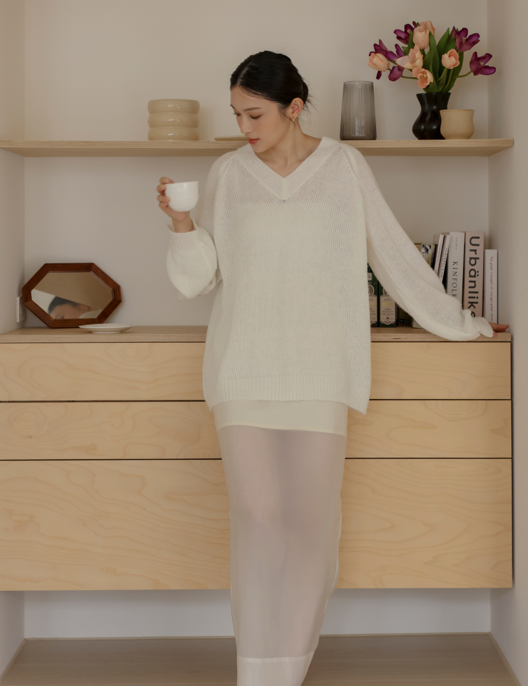 毛毛Ｖ領澎袖上衣（白色）