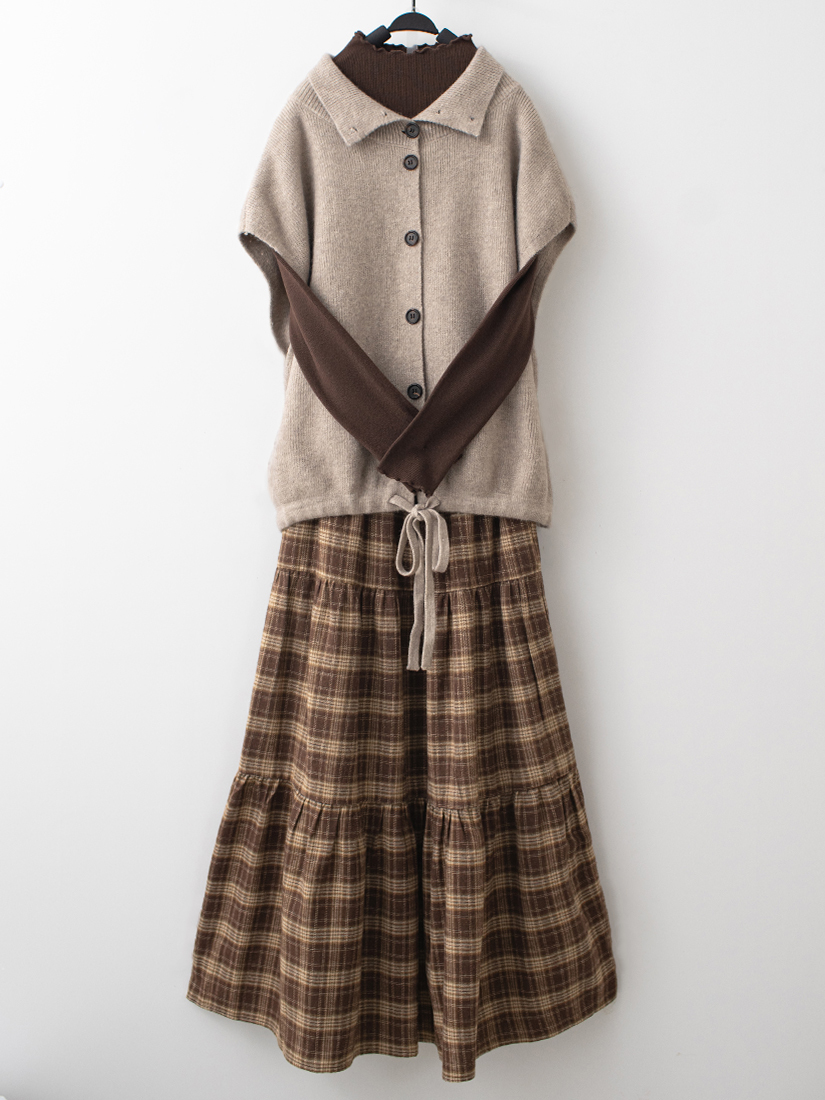 翻領排釦針織背心木耳邊針織上衣法蘭絨長裙組合