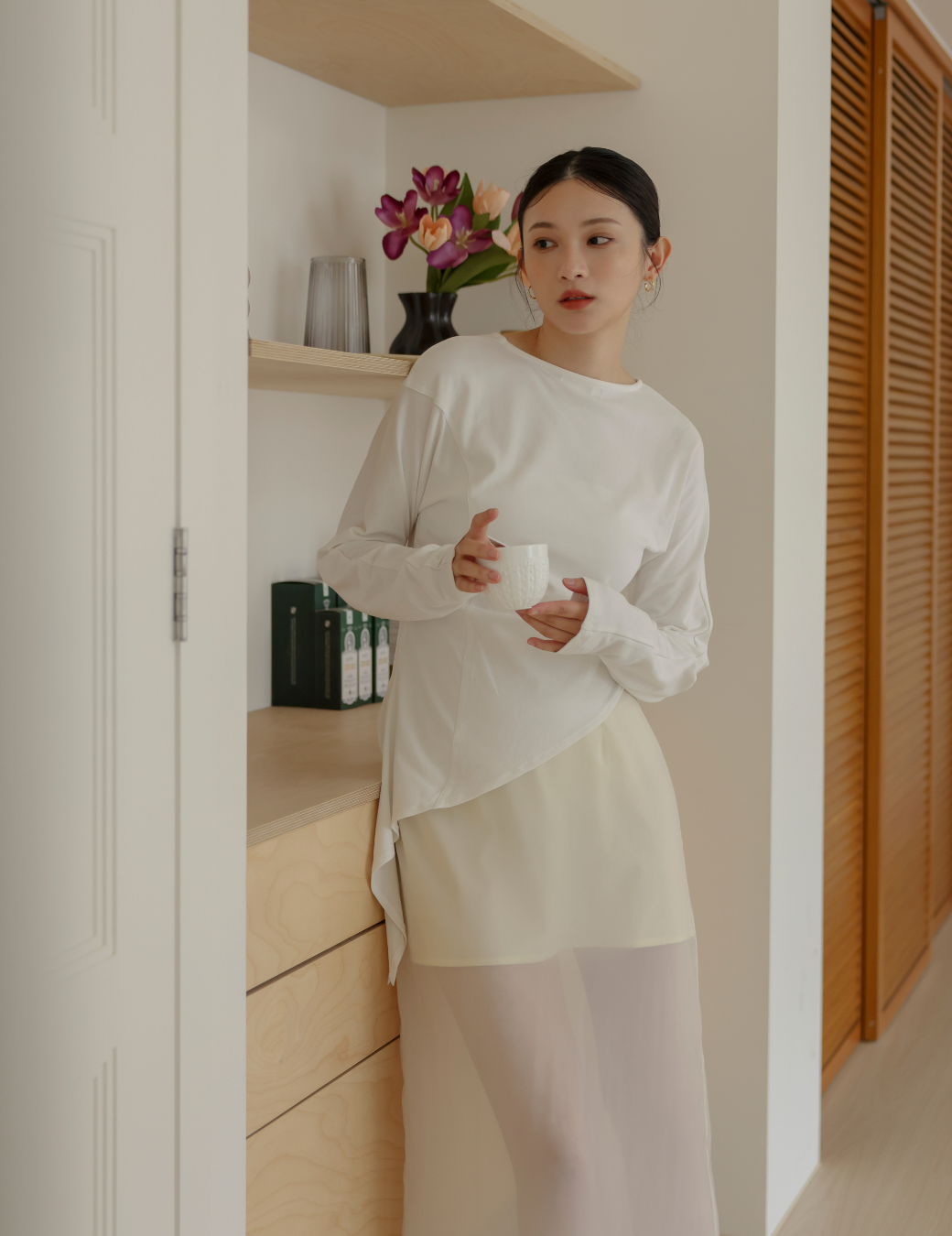 斜邊垂墜造型上衣（3尺寸）