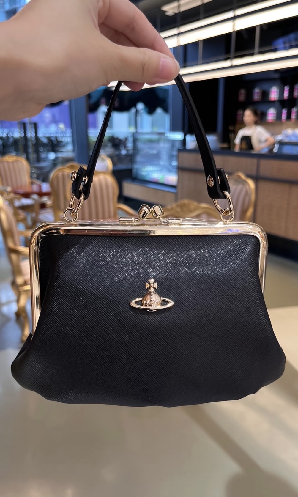 Vivienne Westwood餃子包 黑金色