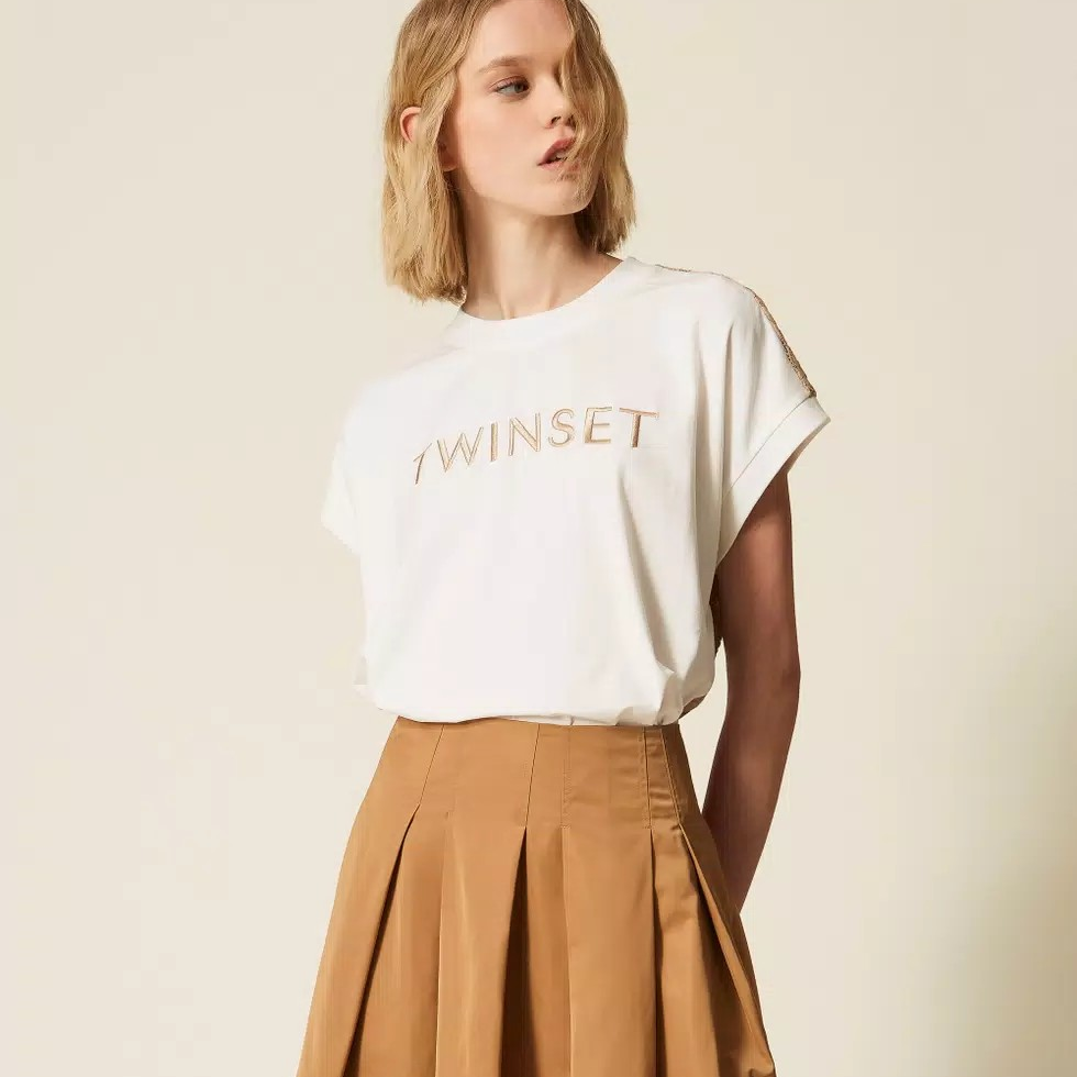 1TS0319-104 [TWINSET] T-Shirt with Lace and Embroidered Logo Two-tone Off White/Incense #261LL2ADD (C-EU-E)