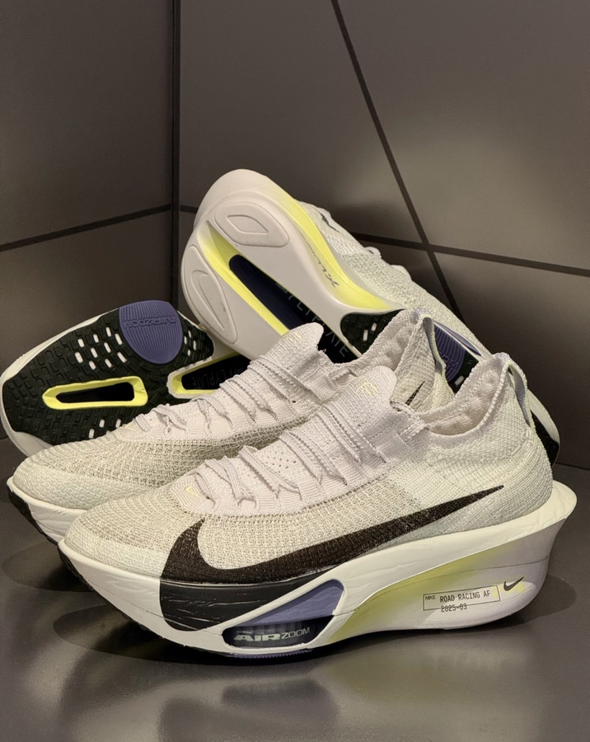 男鞋 NIKE AIR ZOOM ALPHAFLY NEXT% 3 綠白 碳纖維 輕盈 緩震 透氣 慢跑 運動鞋【FD8311-002】