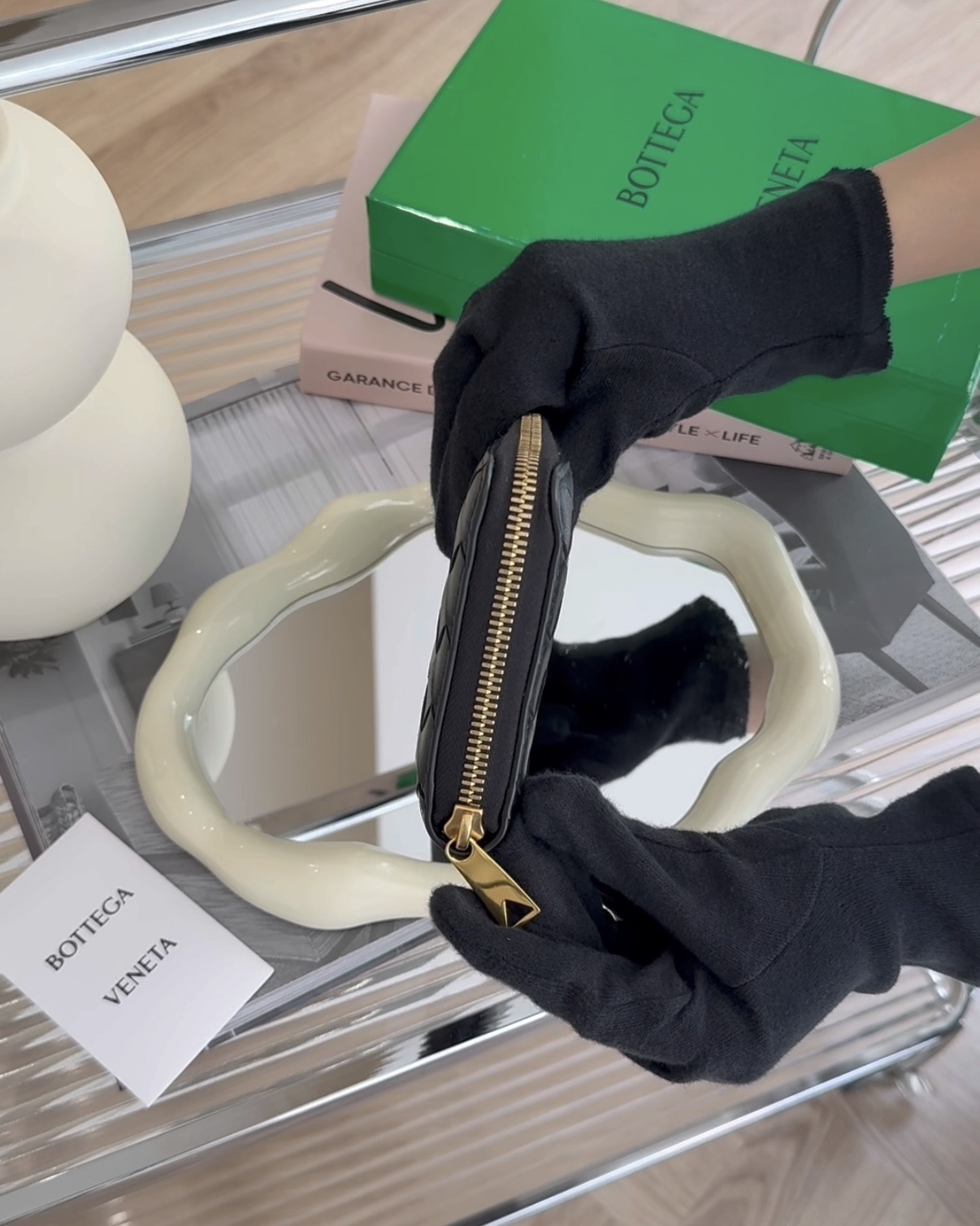 BV｜經典皮革編織長夾 黑金