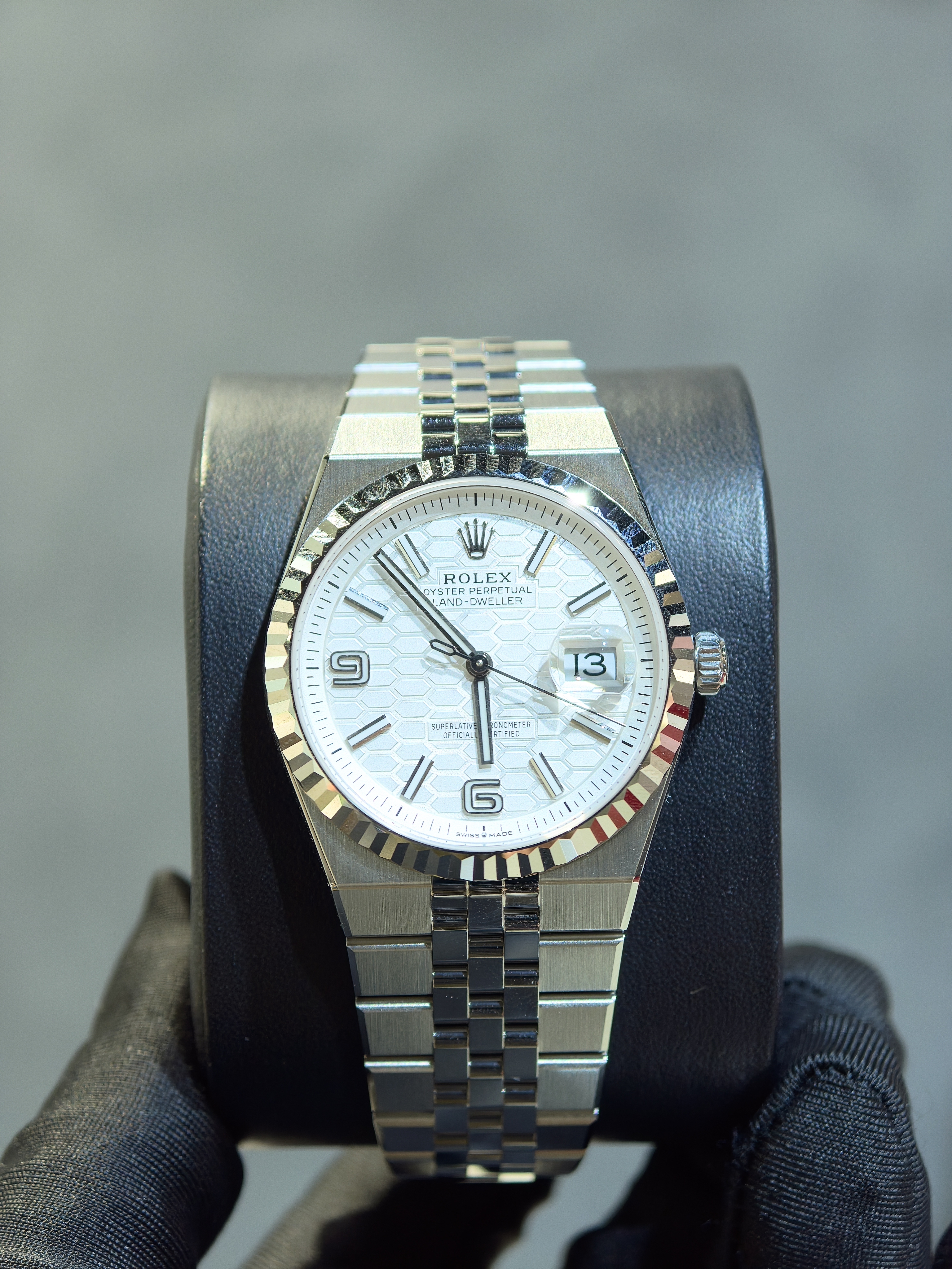 BRAND NEW ROLEX 127234 LAND-DWELLER 36 WHITE DIAL WHITE GOLD OYSTER STEEL 36MM  m127234-0001