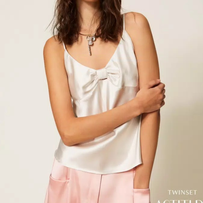 1TS0319-093 [TWINSET] Satin Top with Knot White #261AP2253 (C-EU-E)