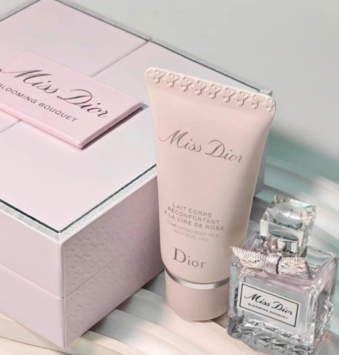 Miss Dior花漾甜心香水套盒 花漾甜心EDT 5ml+身體乳20ml