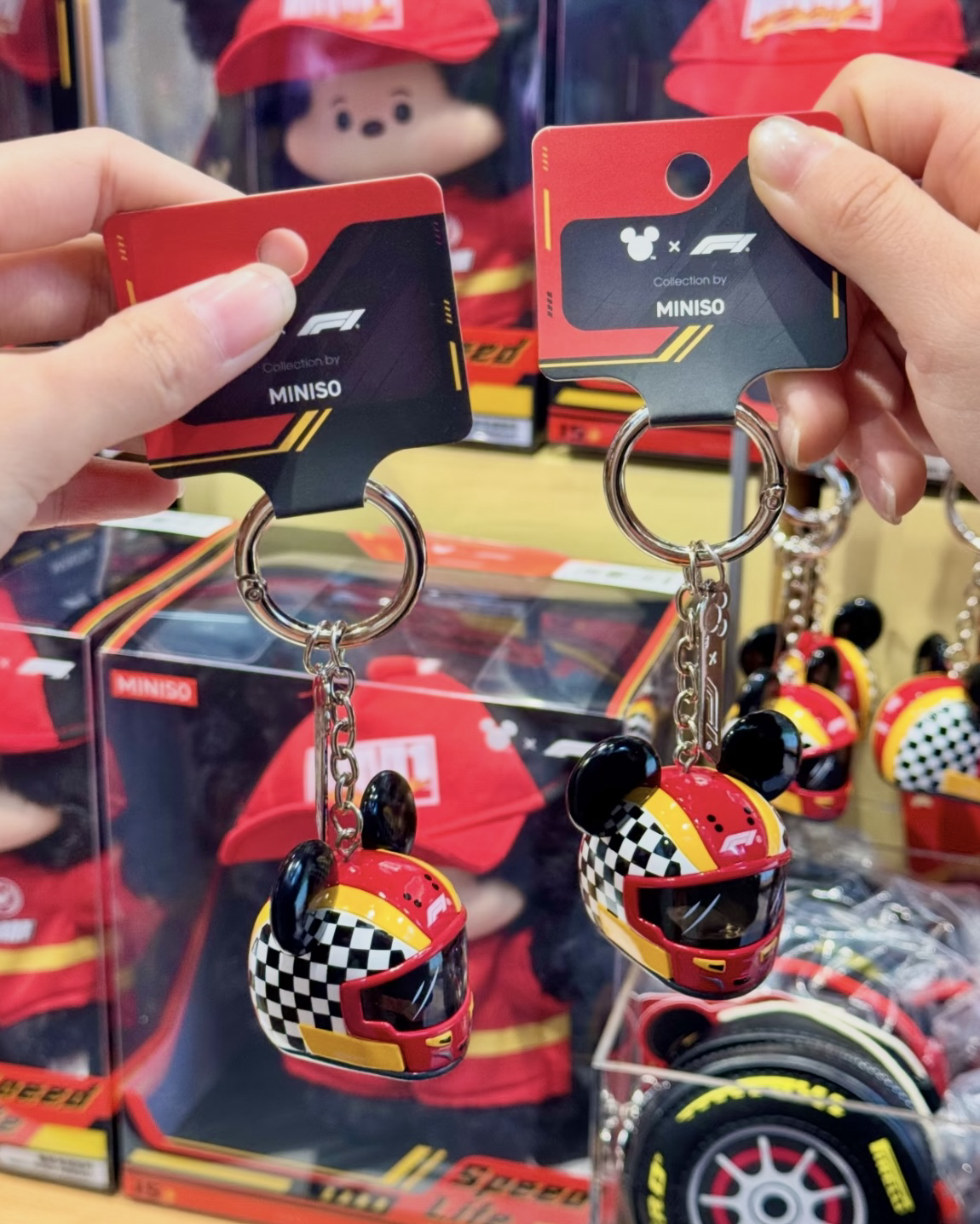 <上海限定>MINISO x F1 x Disney 米奇頭盔 安全帽 吊飾 掛件
