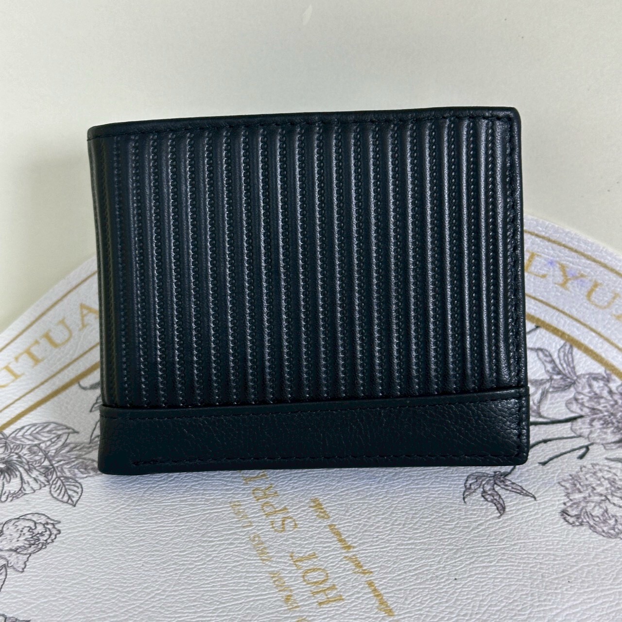 （L)  牛皮線條男用短夾 - G2561  #1703HB