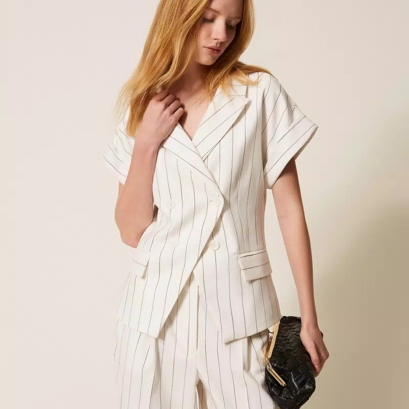 1TS0319-080 [TWINSET] Double-Breasted Pinstripe Jacket White Pinstripe #261AP2085 (C-EU-E)