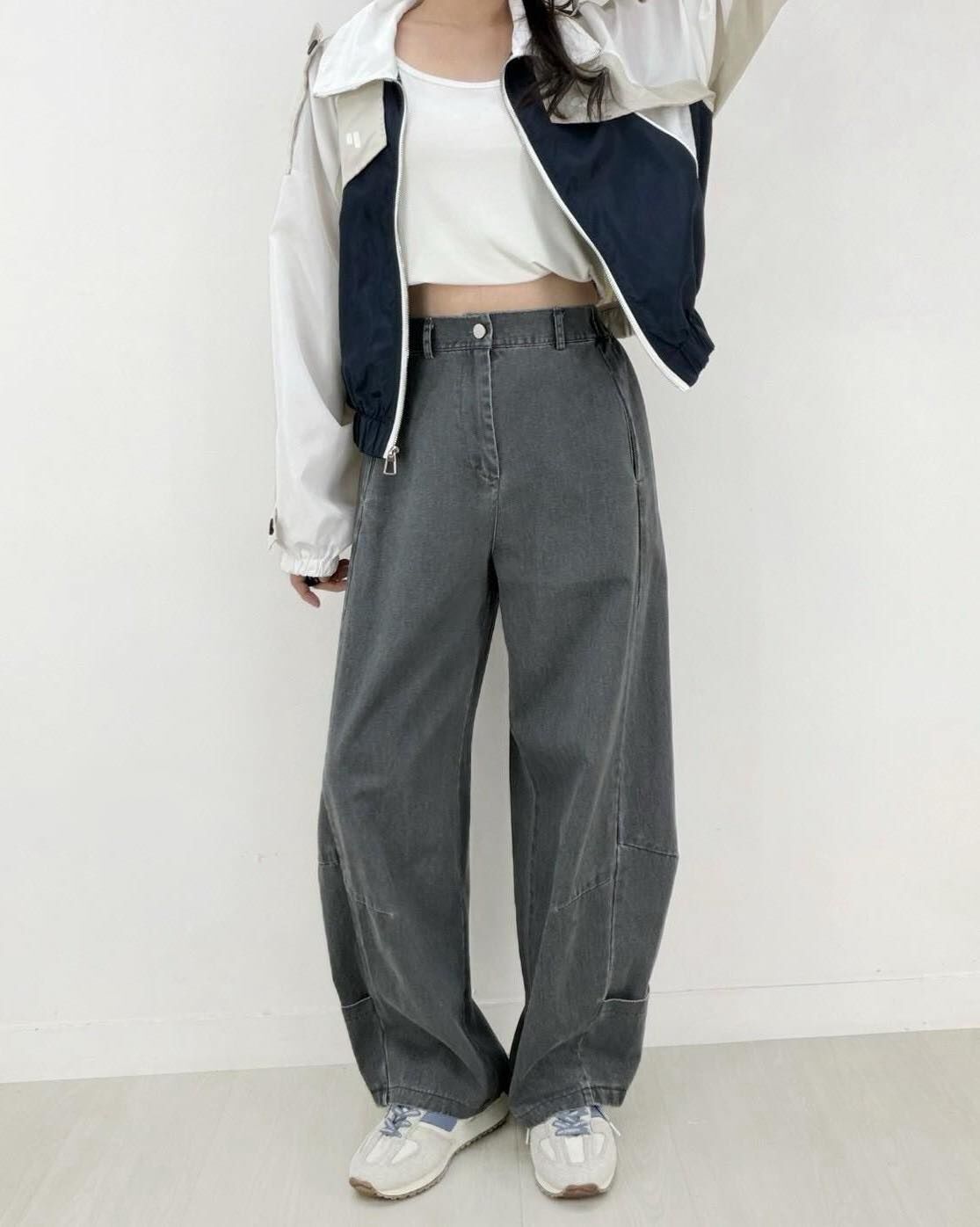 【顯瘦修身的特殊剪裁水洗牛仔寬褲】（現貨）