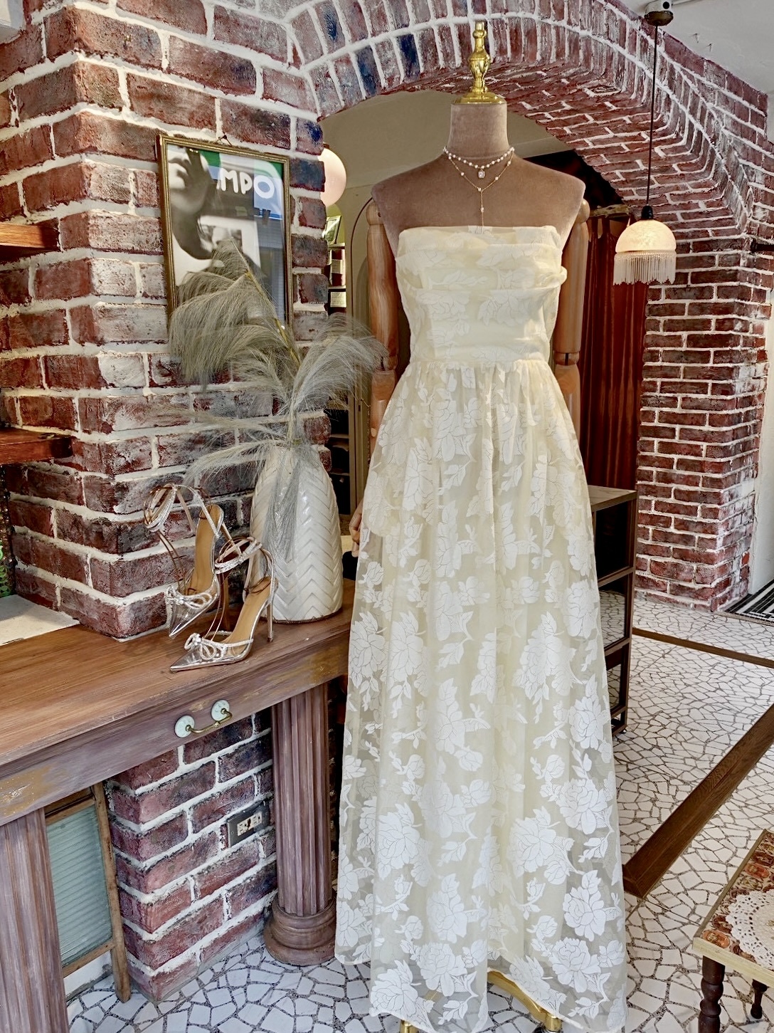 Butter Yellow奶油色植絨燒花馬甲透紗長禮服