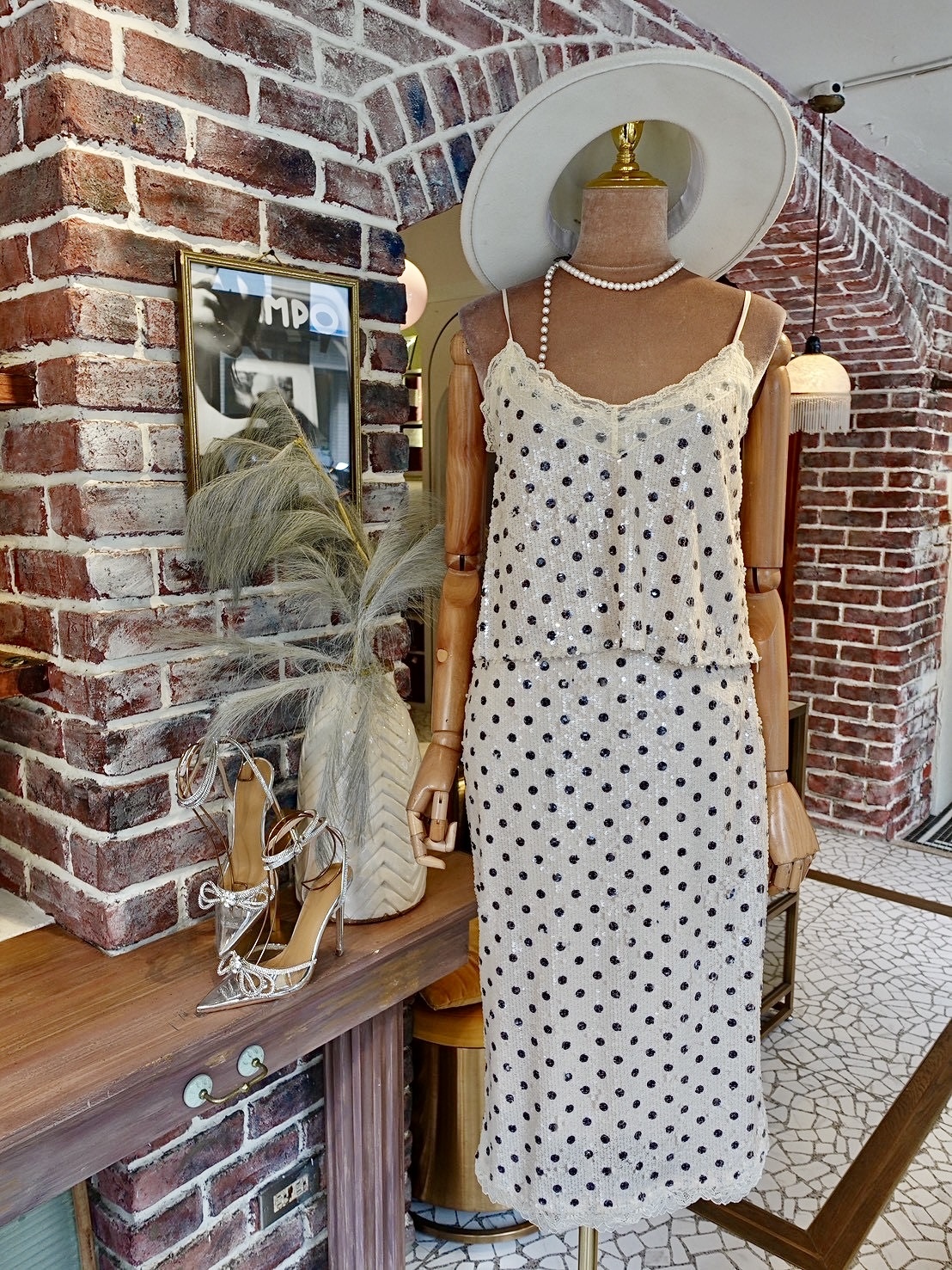 Cream Dot奶油黑點點蕾絲亮片上衣+鉛筆裙套裝