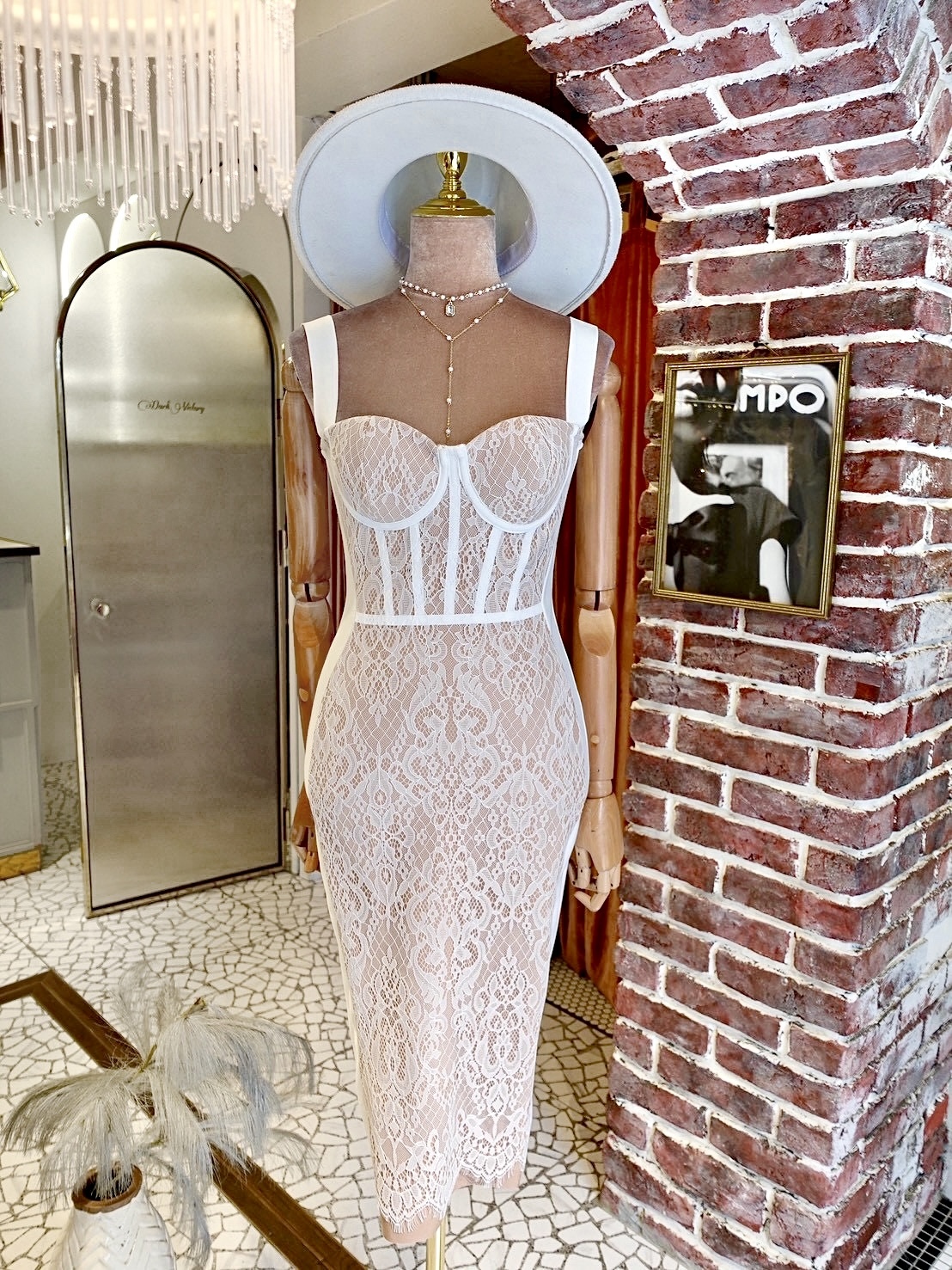 Nude裸白色蕾絲馬甲繃帶Midi Dress