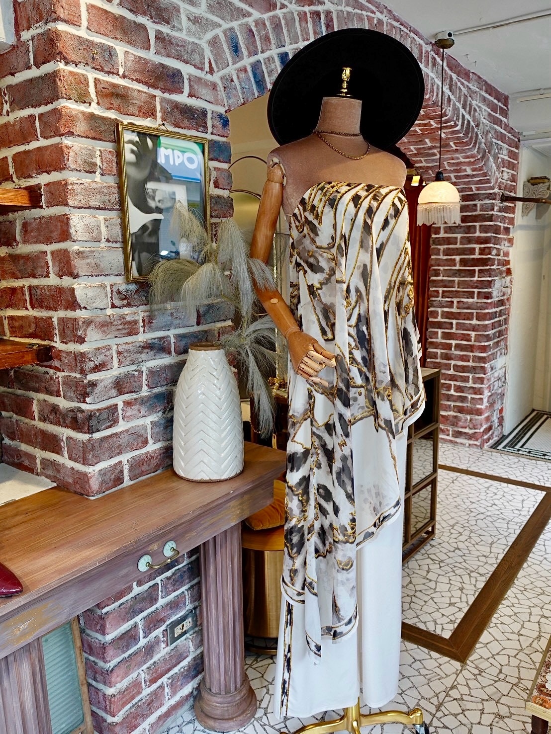 White Gold白金色豹紋紗垂墜連身長褲