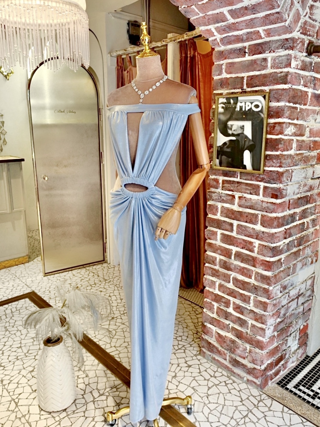 金屬絲Cutout開叉露背Dress