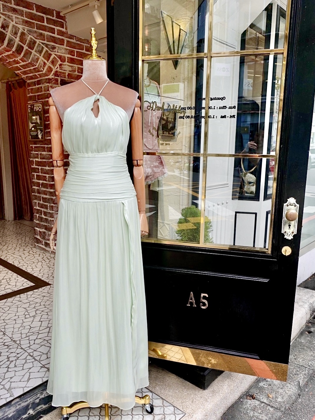 削肩繞脖開叉Dress