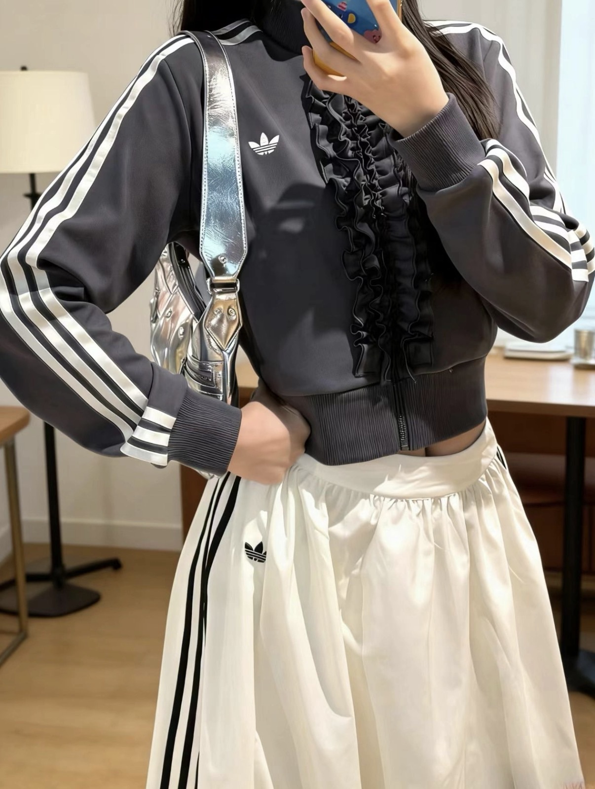 <宋雨琦同款>ADIDAS ORIGINAL RUFFLE 運動外套 深灰/白色