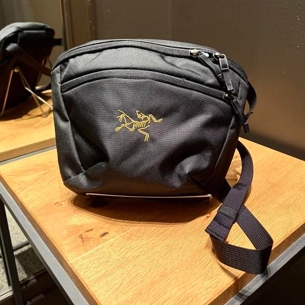 ARC’TERYX MANTIS Waist Pack 側背小包
