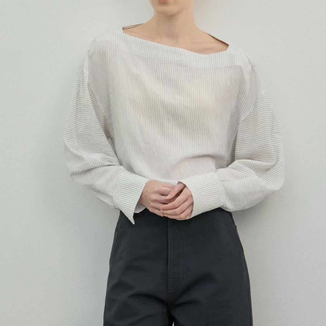 氣質女子方領落肩長袖上衣 / 2色