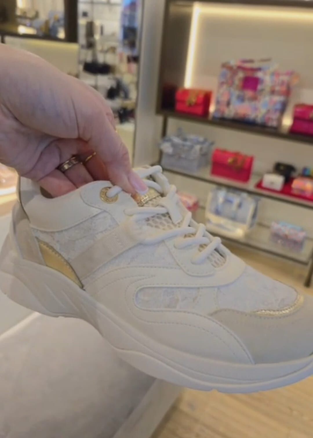 英國代購 (獨立訂單)--KG Kurt Geiger LACE SHOES