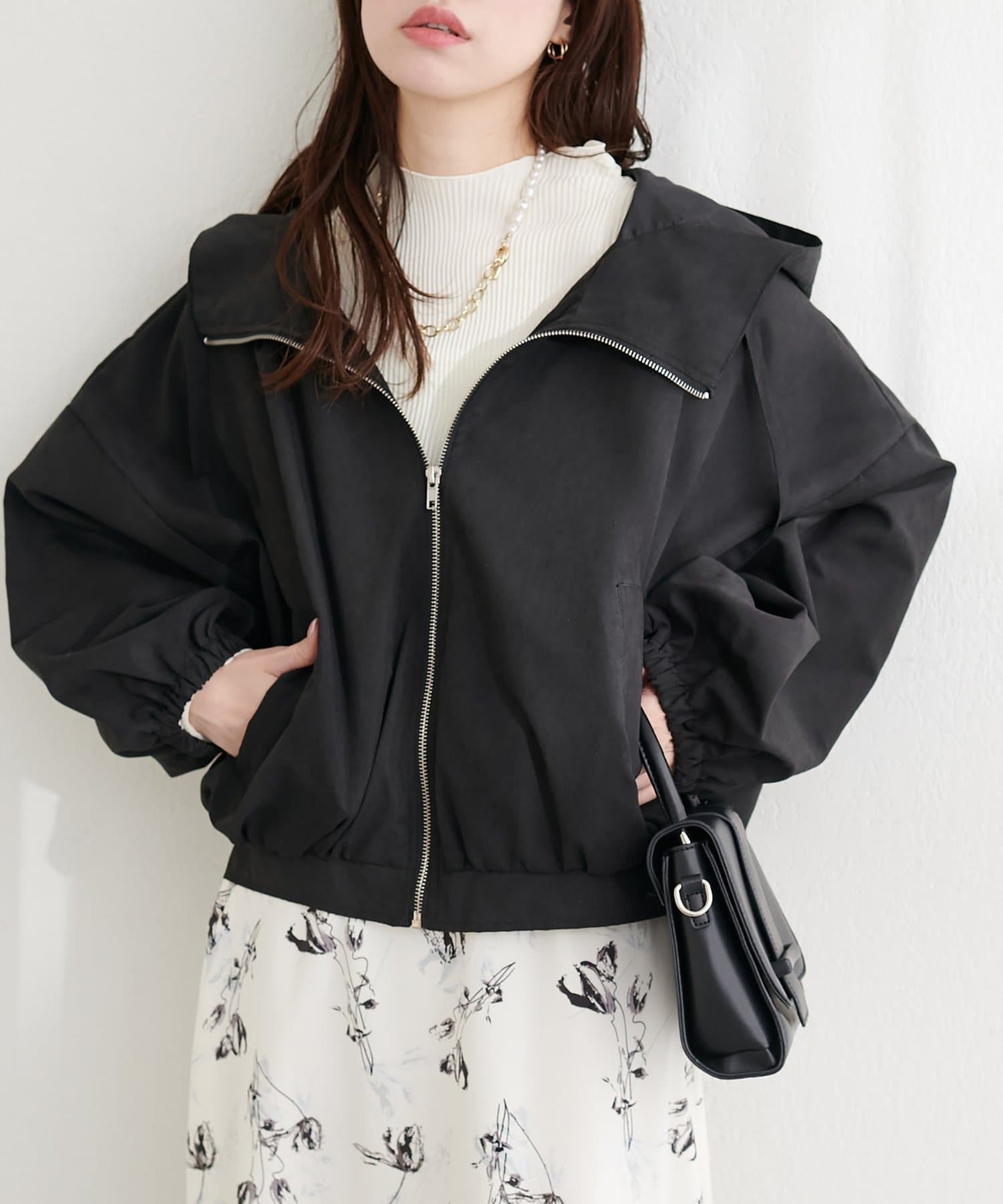 natural couture(ナチュラルクチュール)  フード付きショートマンパ黑（0361070080）