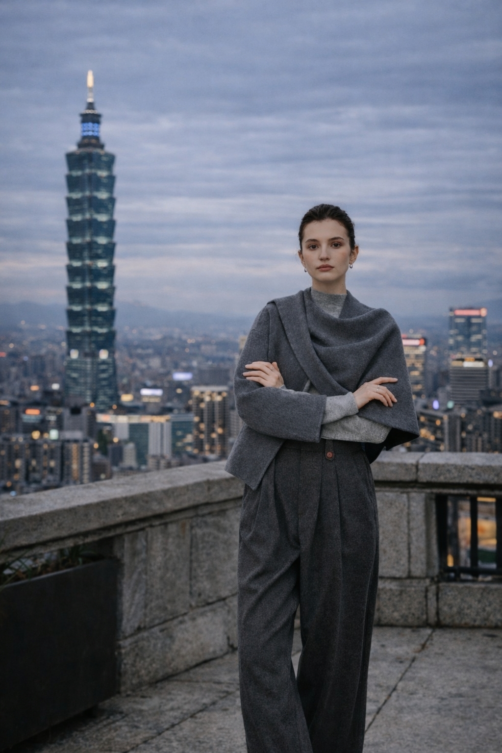 KWANG多變風格系列|100%羊絨雙面可穿不對稱單袖斗篷外套