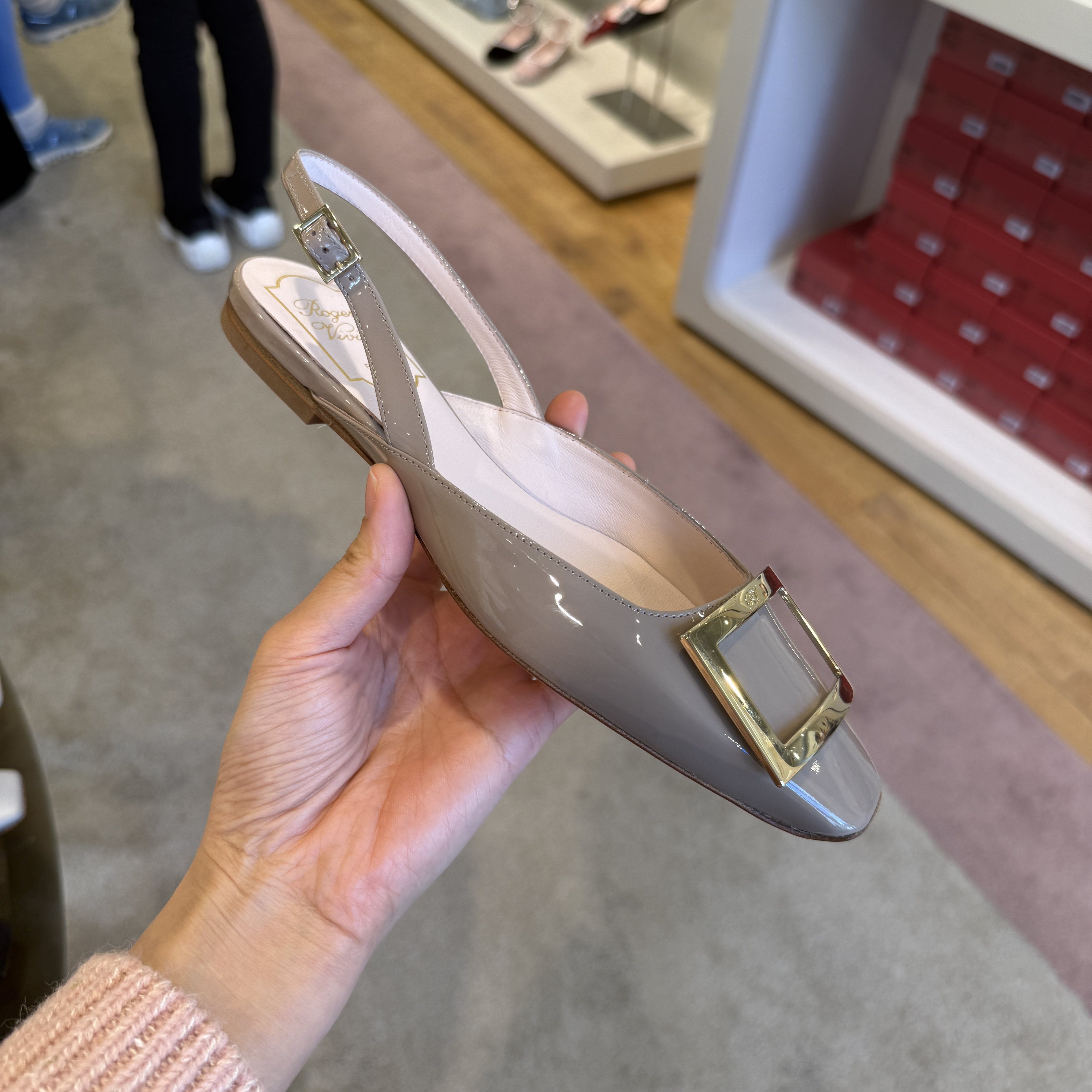 Roger Vivier RV trompette slingback flats Taupe