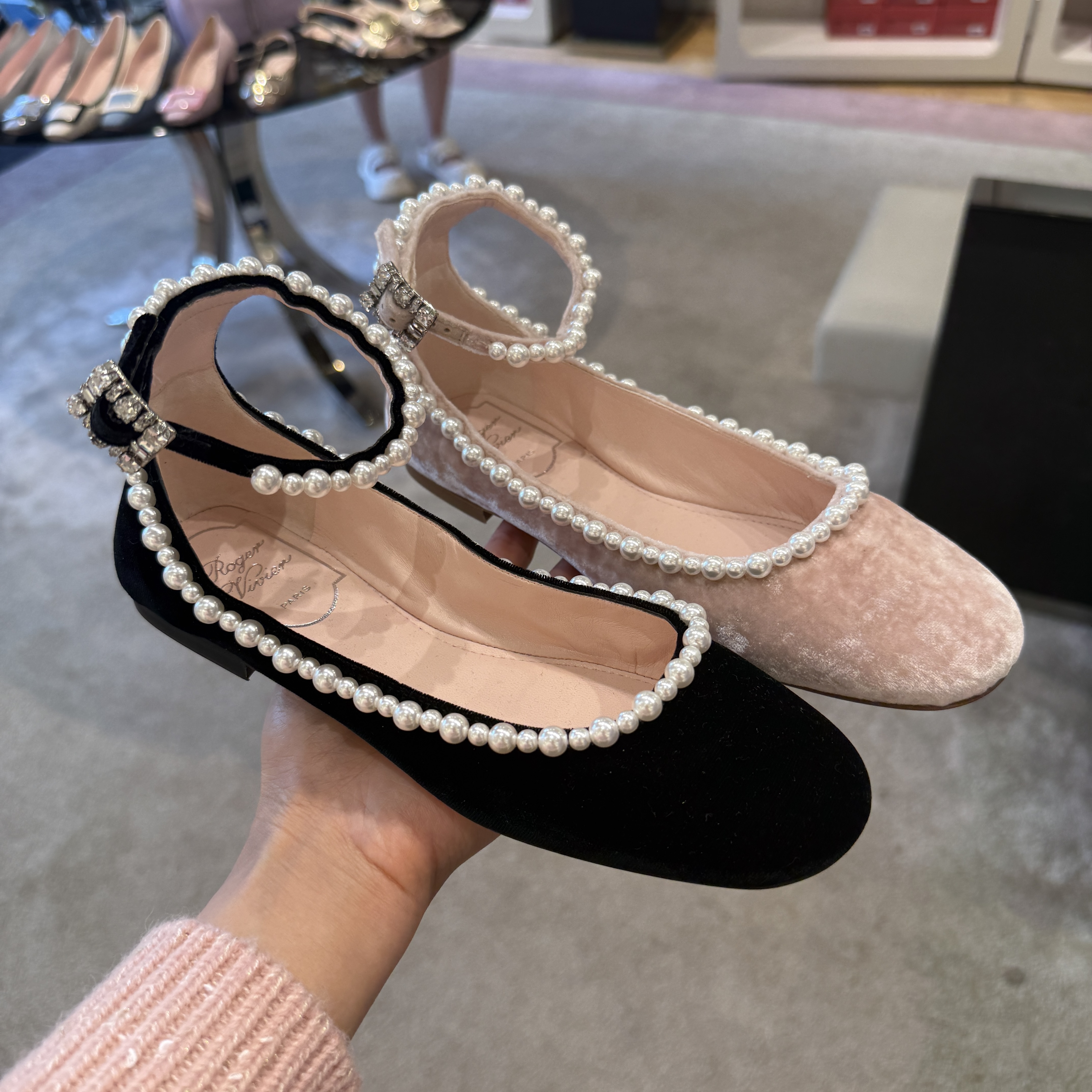 Roger Vivier RV pearl ballerinas flats velvet pink black