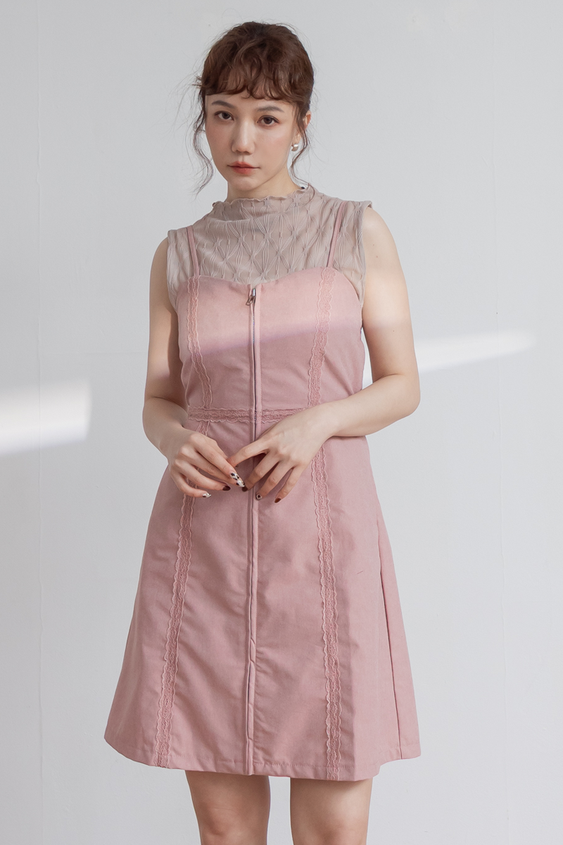 蕾絲拼接拉鍊吊帶洋裝