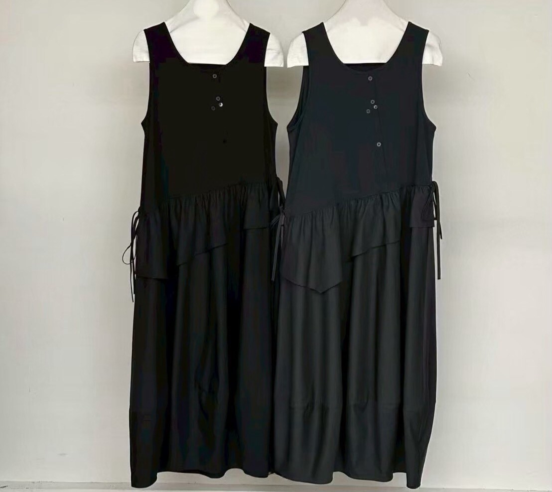 060222 小眾設計款! 繭型背心洋 - 2 colors