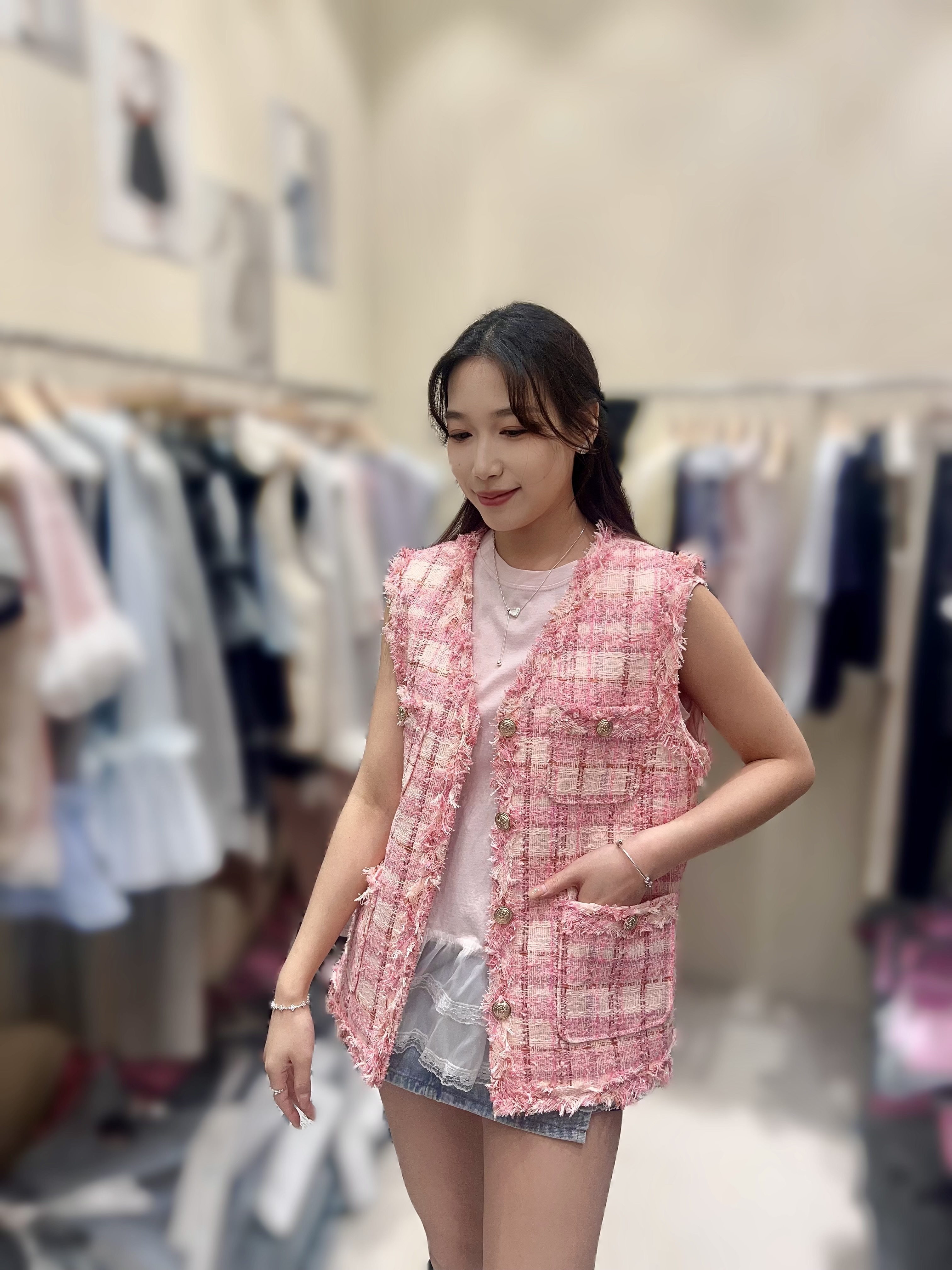 ME39  小香風背心 胸 42 長 25.5 $599 (一口價)