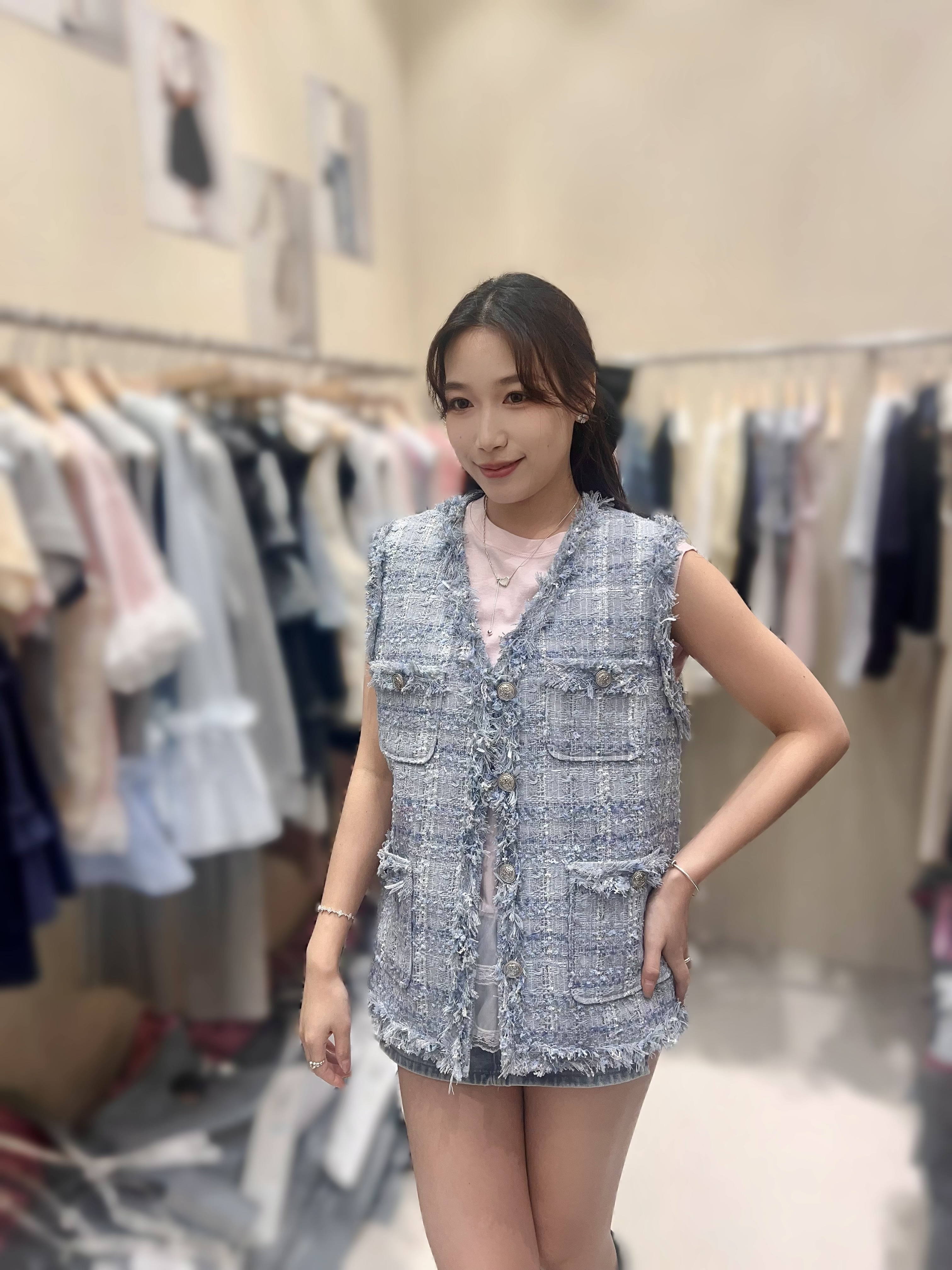 ME39  小香風背心 胸 42 長 25.5 $599 (一口價)