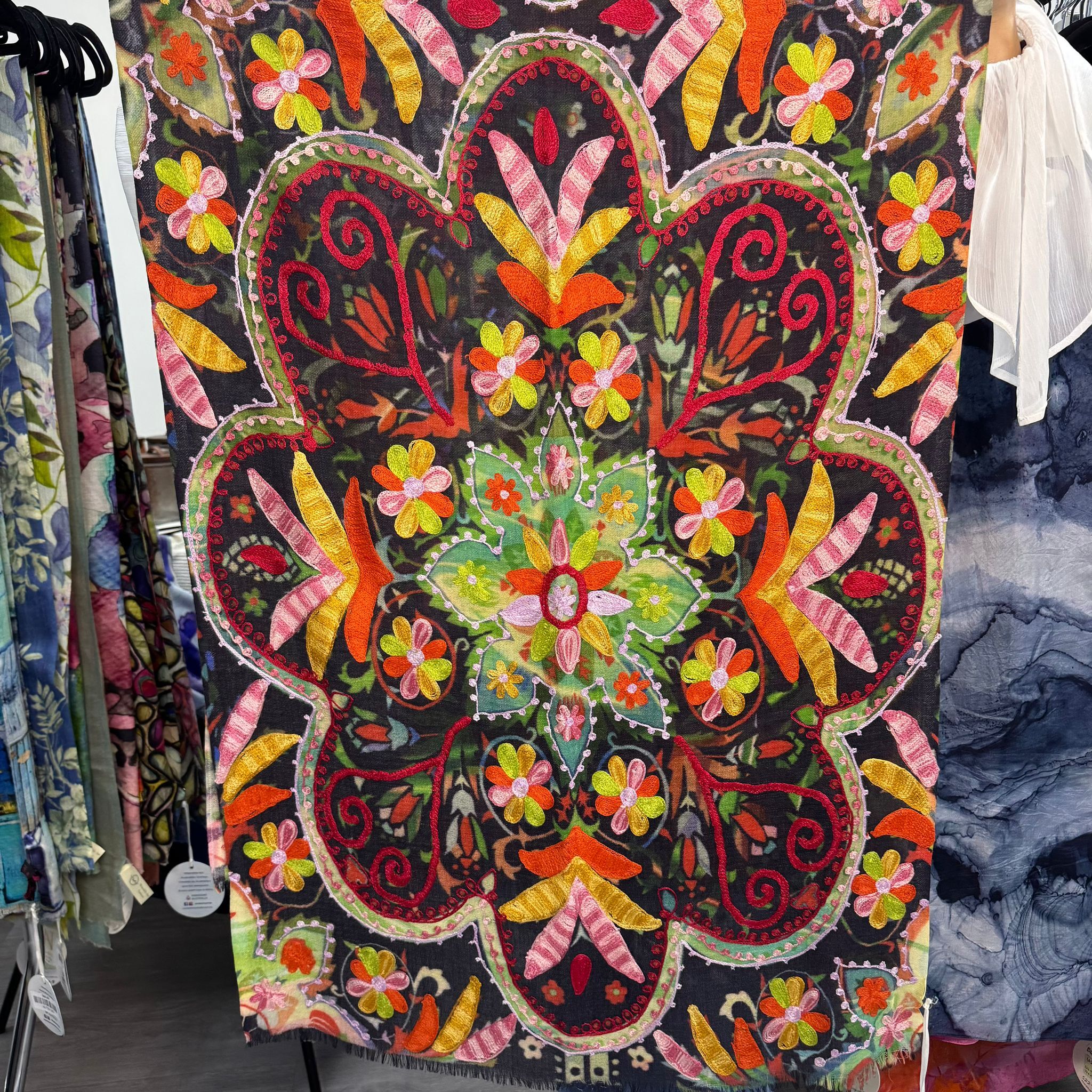 AUS-CCG0317-156 SB-104 A 100% Merino Hand embroidery (A115)