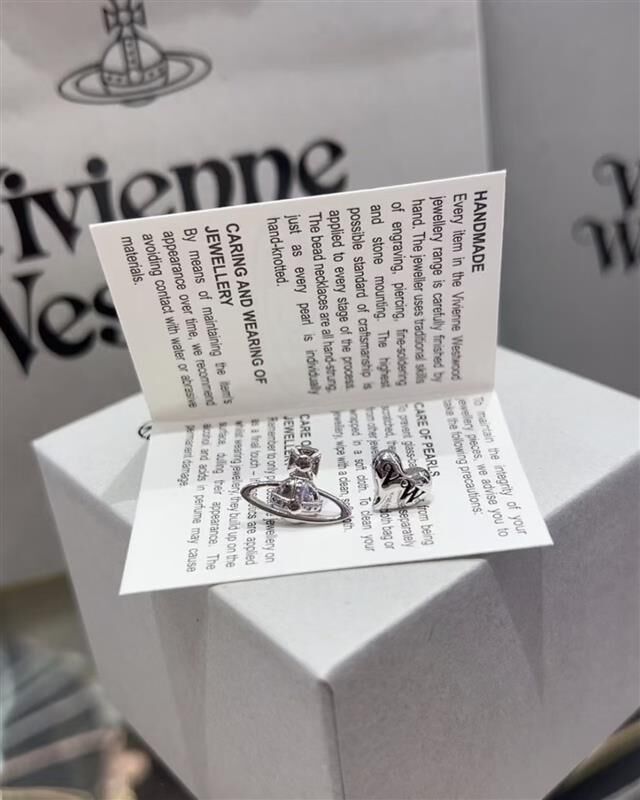 ❰ 預訂 ❱ Vivienne Westwood Leodaria Earrings
