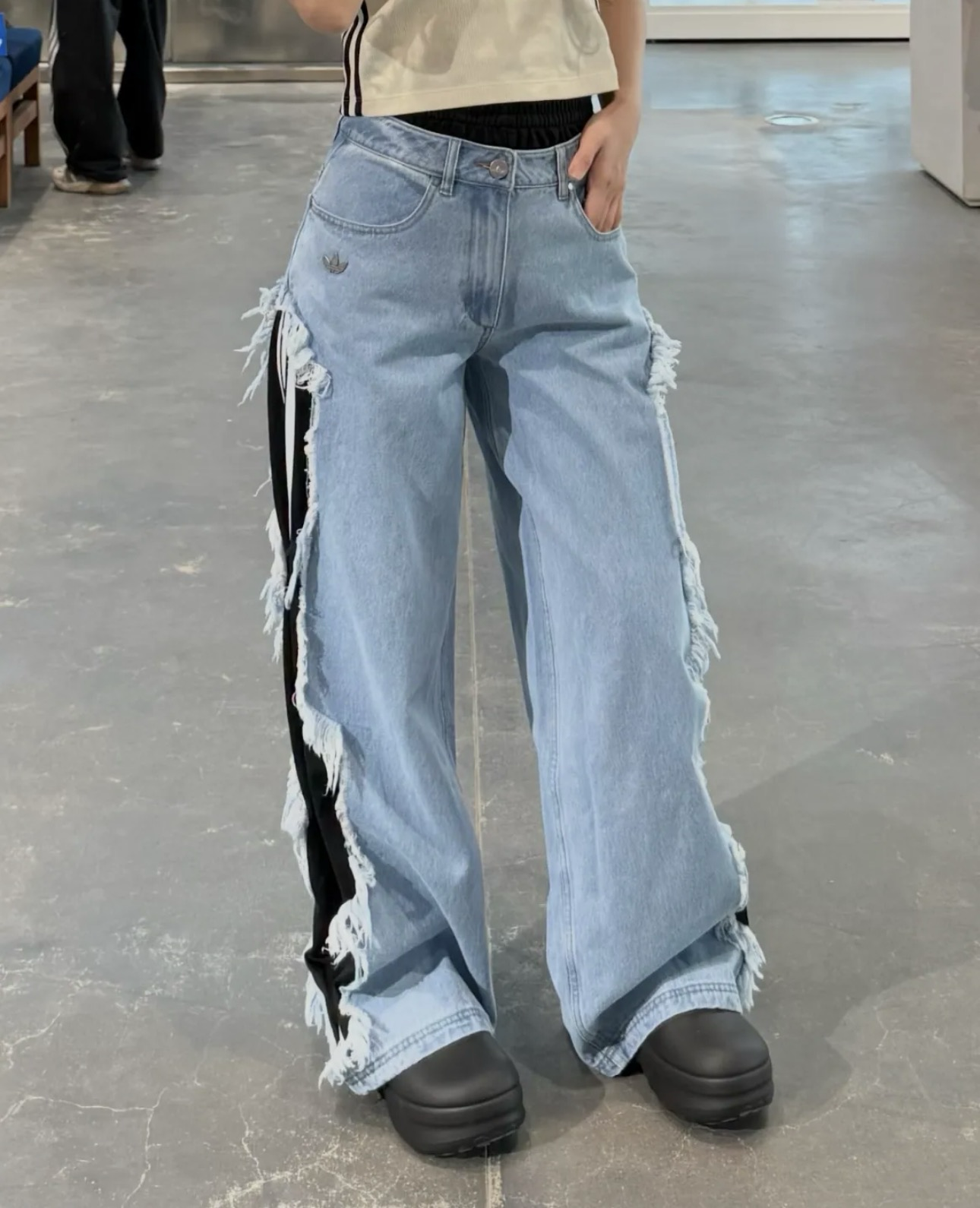 預訂| ADIDAS ADILENIUM 牛仔褲 KY5192