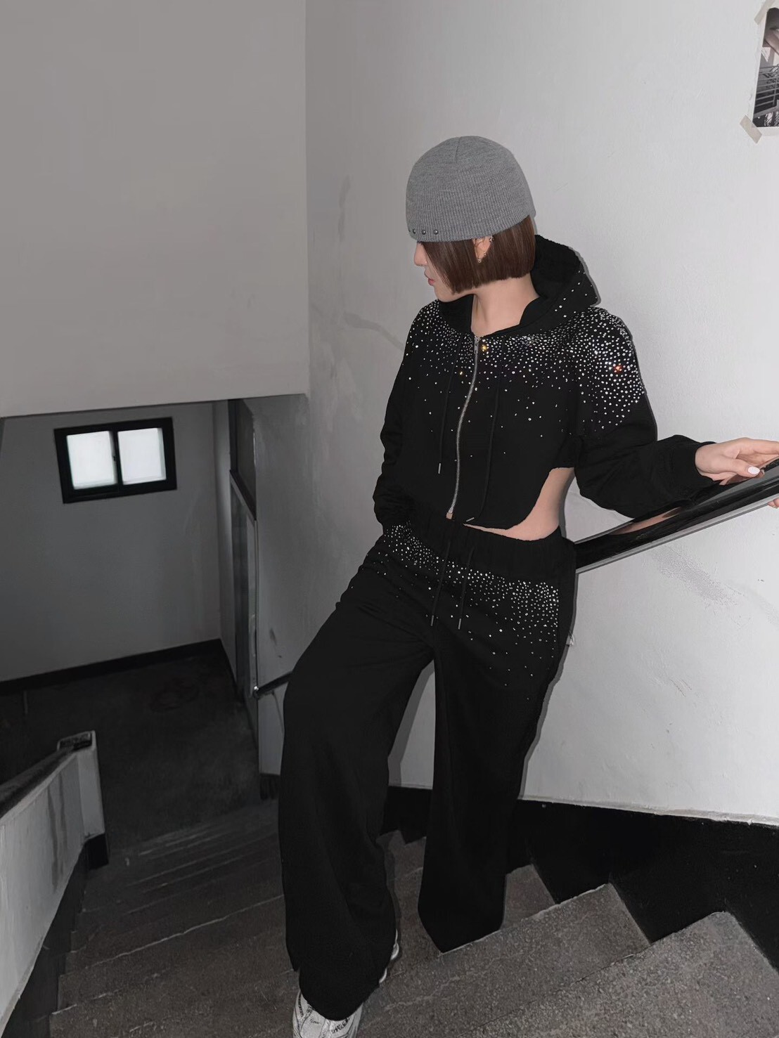 水鑽連帽短外套  短褲裙 長褲(分售)