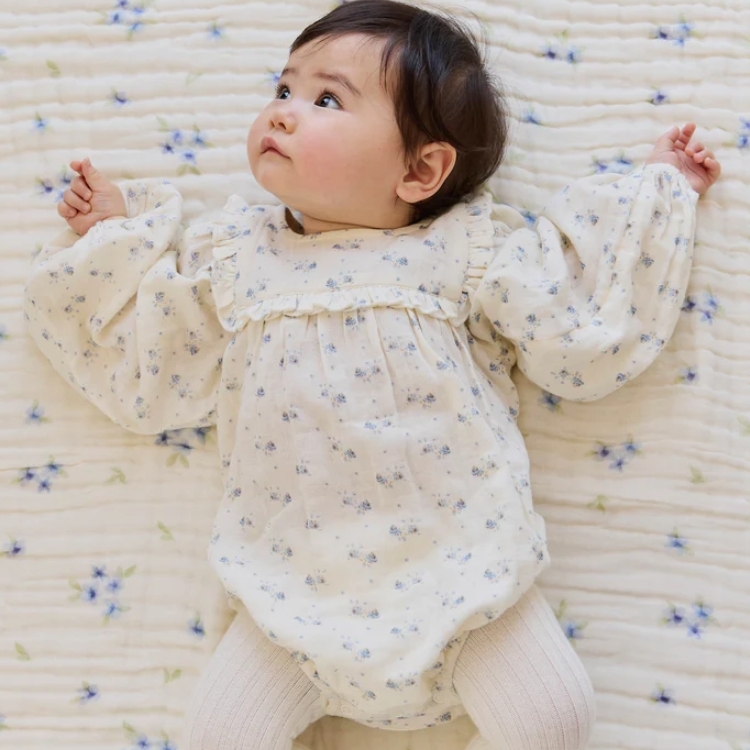 （預購）JAMIEKAY 小藍花方領卷邊長袖包屁衣 Organic Cotton Muslin Frances Playsuit - Molly Blue