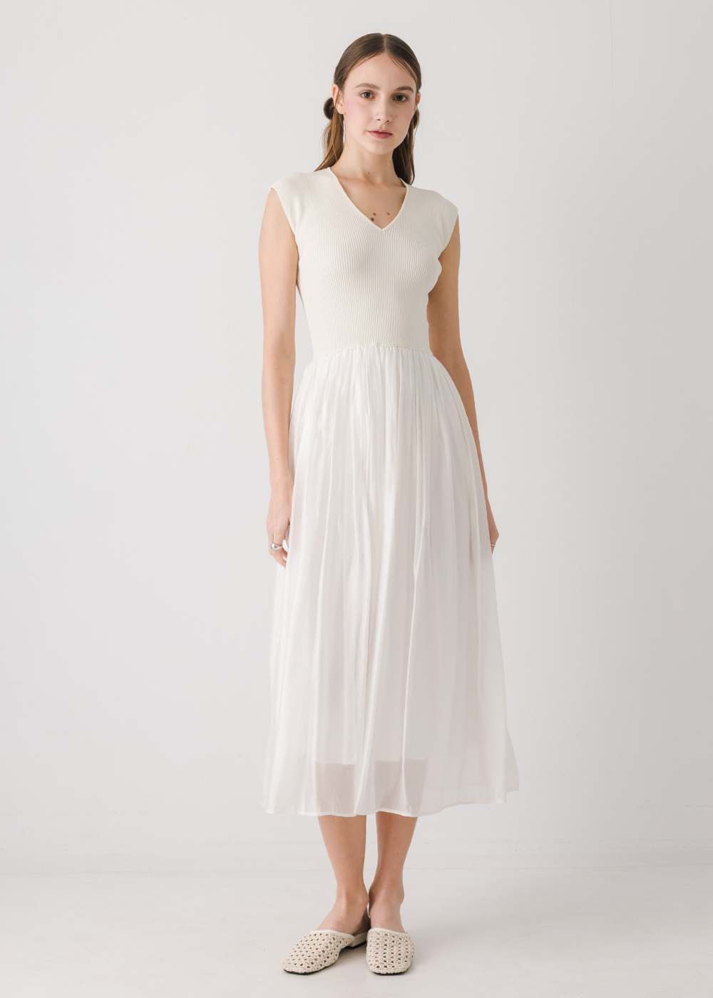 V領拼接柔紗長洋裝