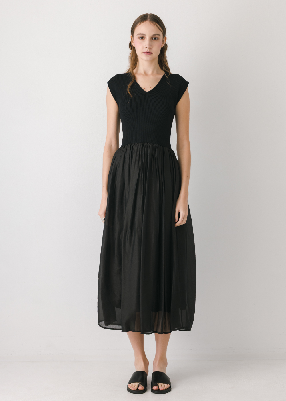 V領拼接柔紗長洋裝