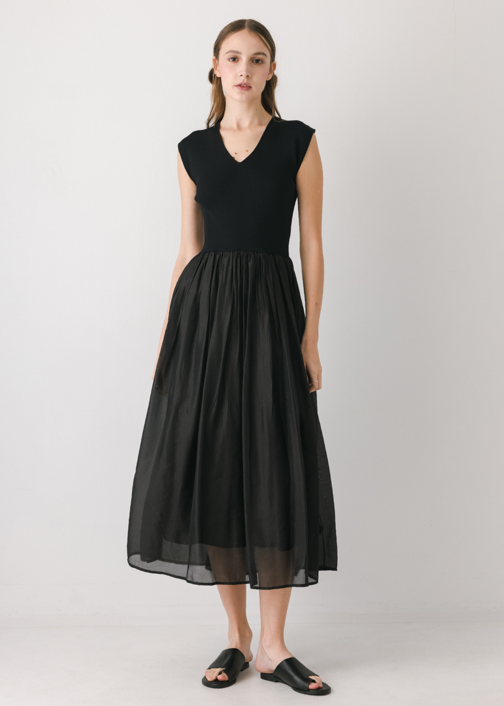 V領拼接柔紗長洋裝