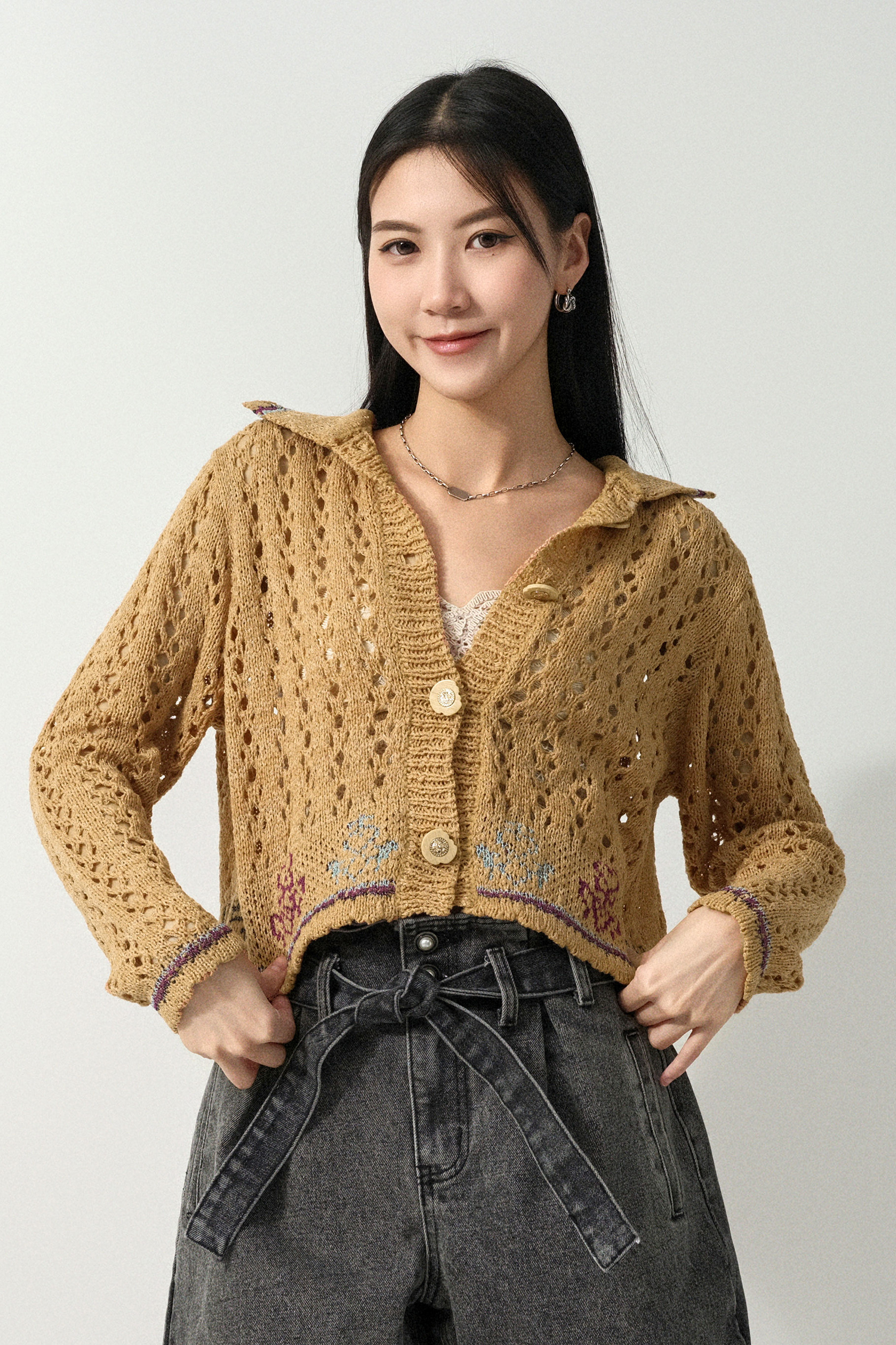 織花腳通花針織開胸上衣 (預購產品）