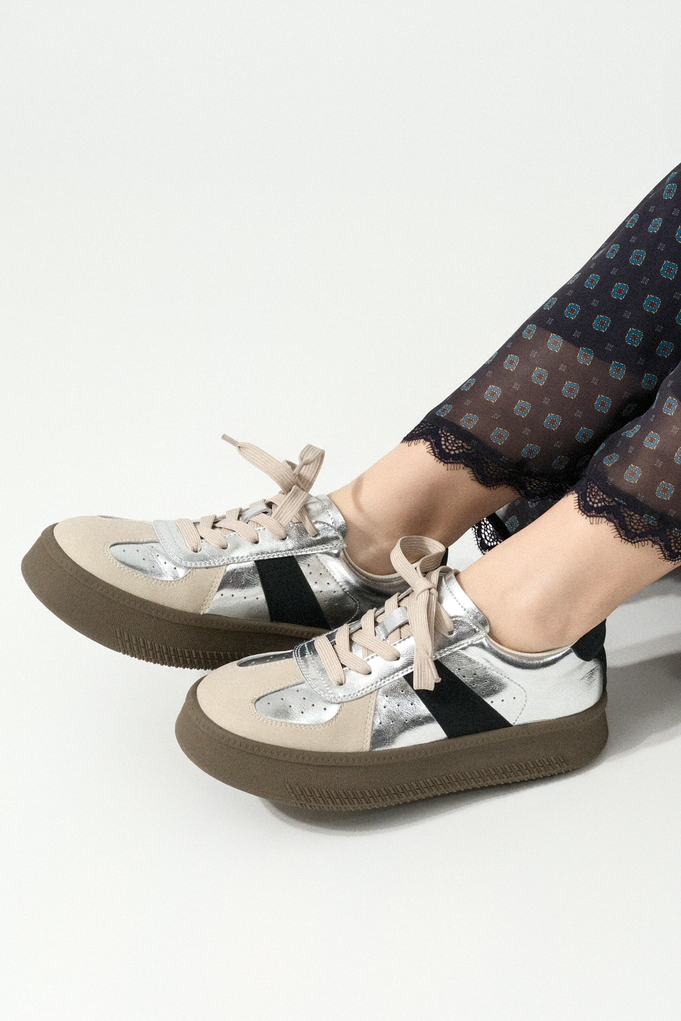 銀皮拼麂皮厚底波鞋（預購產品）