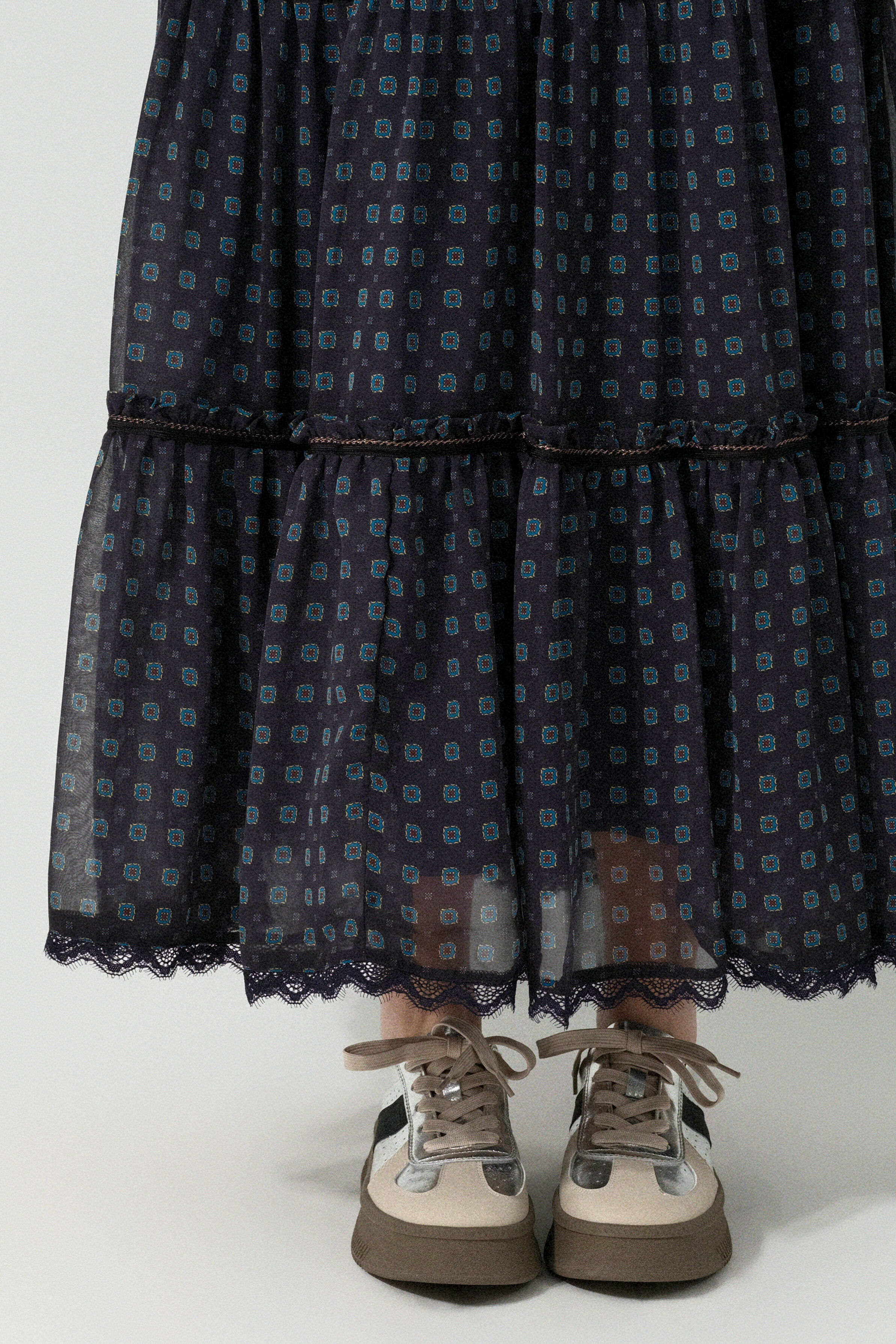 銀皮拼麂皮厚底波鞋（預購產品）