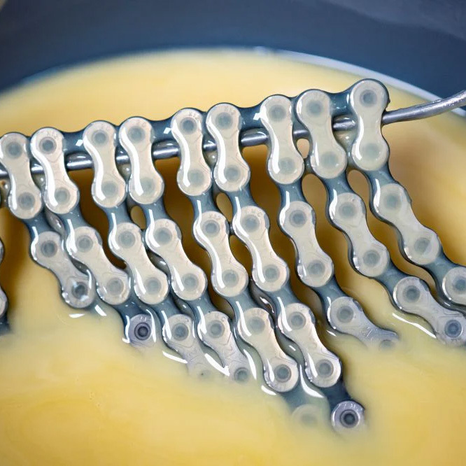 Squirt Performance Hot Wax Chain Lubricant