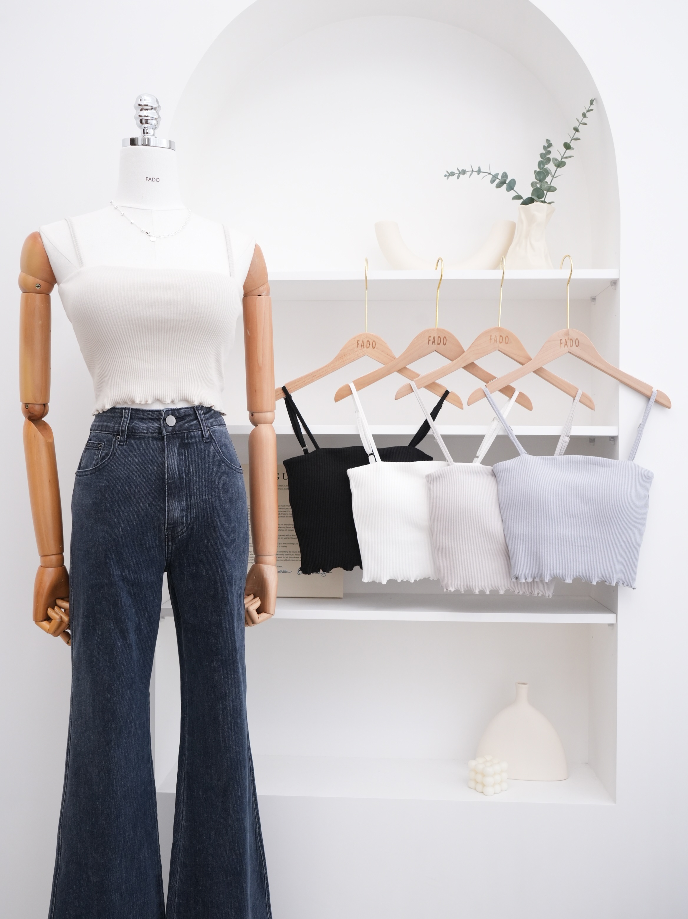 法朵Fado shop｜細坑條捲邊細肩帶背心 5265006 五色 {內襯杯墊}