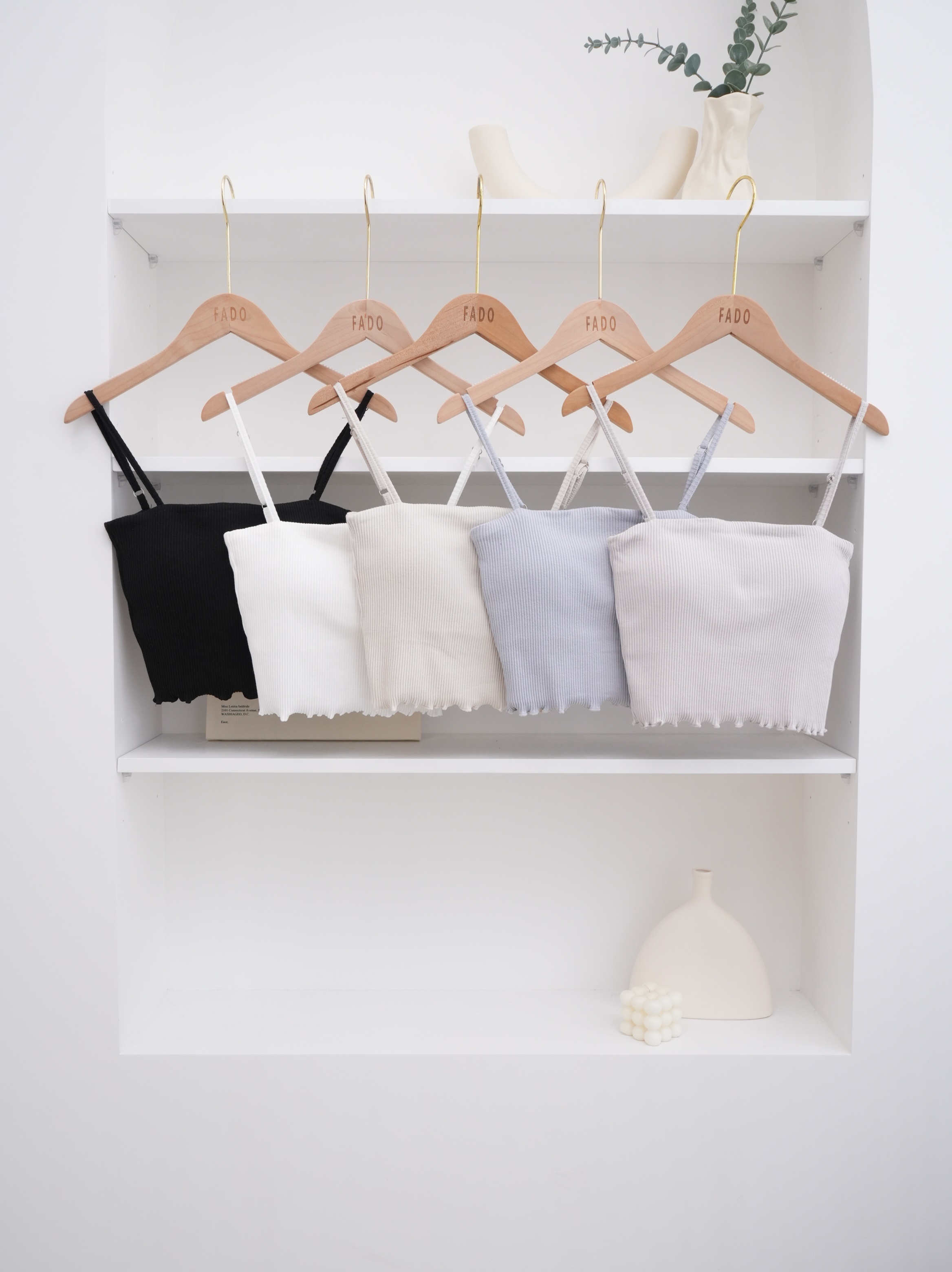 法朵Fado shop｜細坑條捲邊細肩帶背心 5265006 五色 {內襯杯墊}