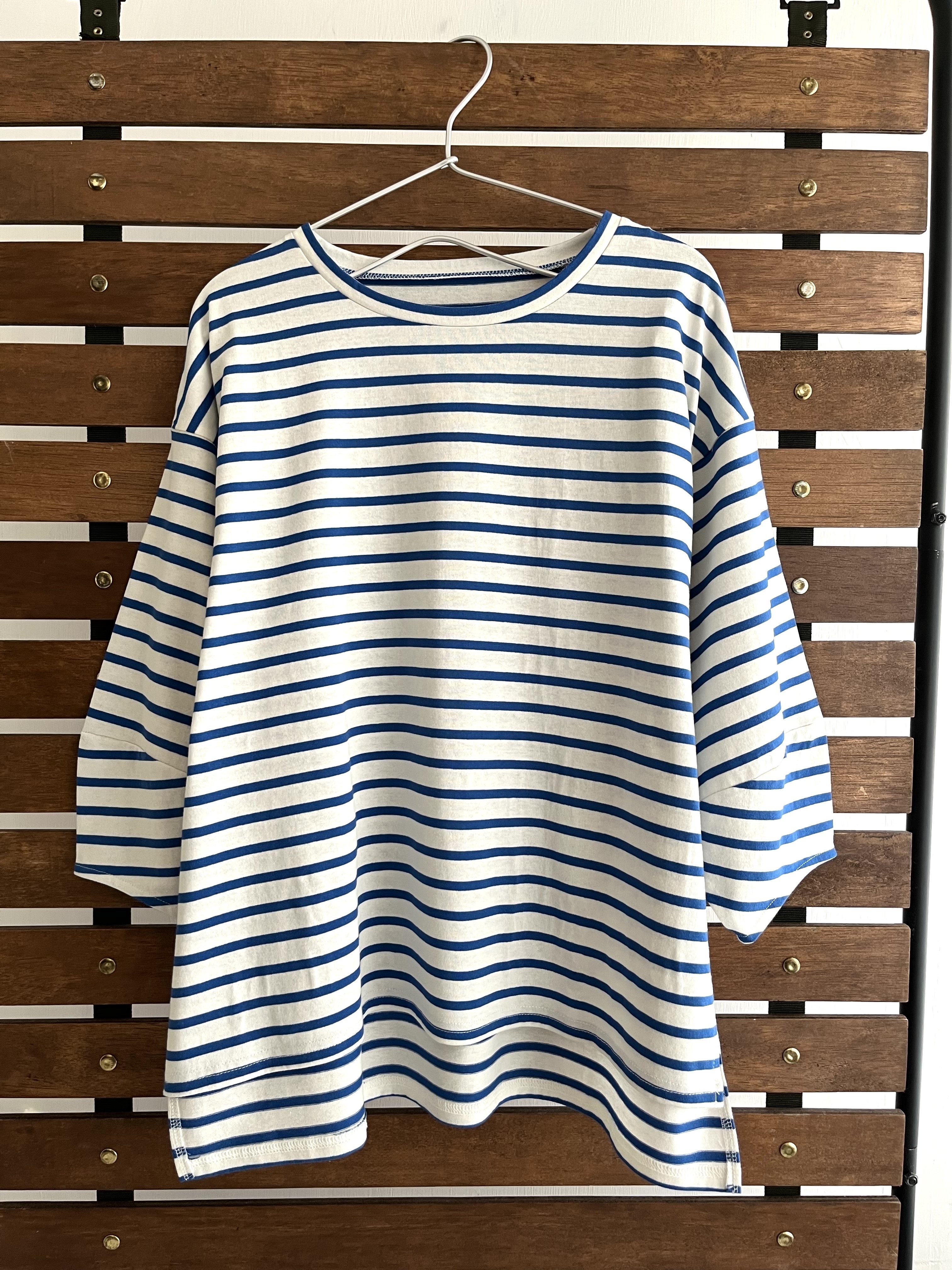 m.m.o.藍色橫間圓領top