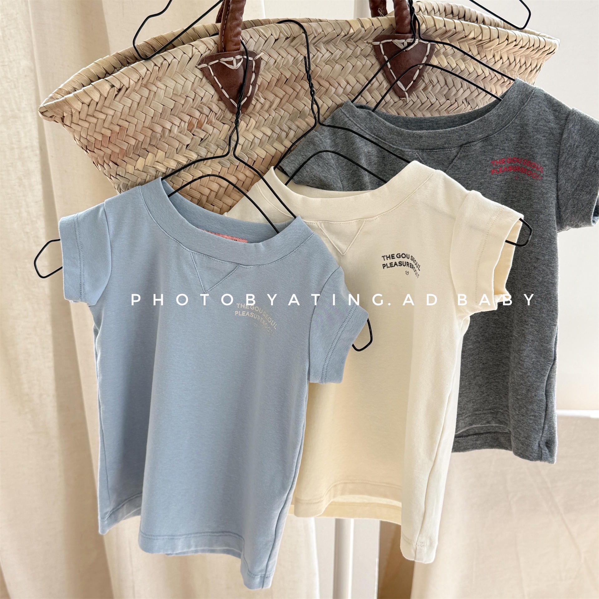 三色簡約字母上衣